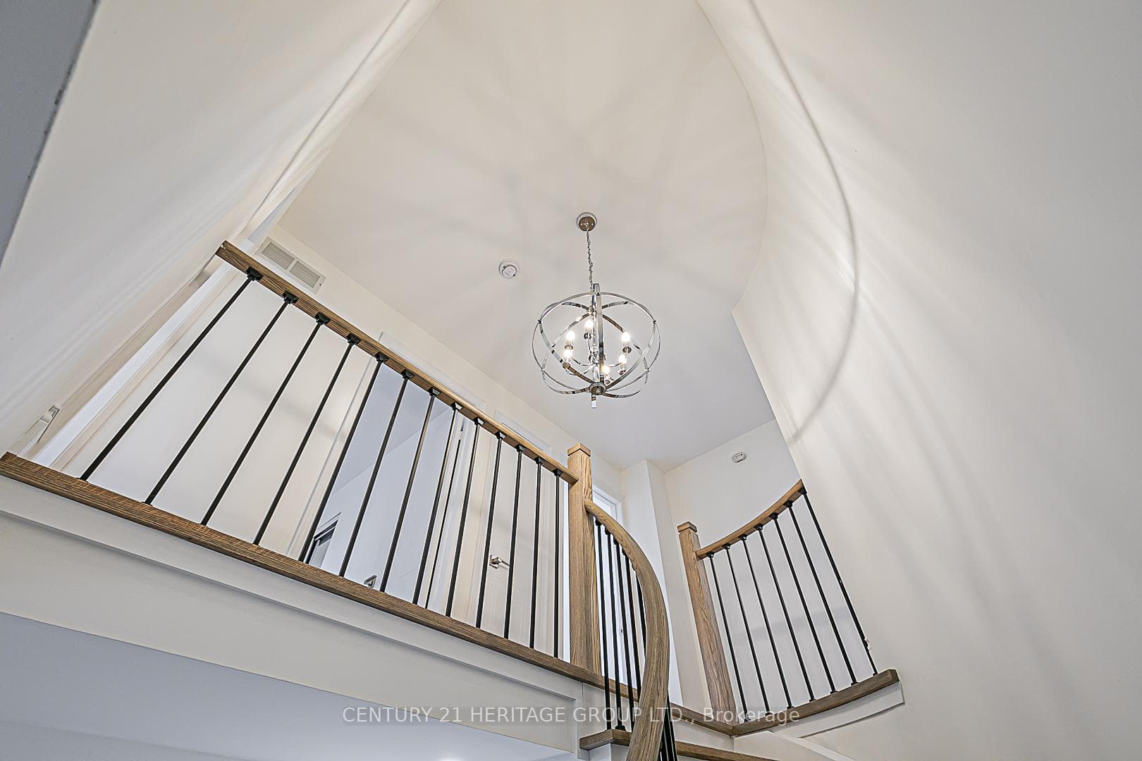 35 Buchanan Crescent photo 23