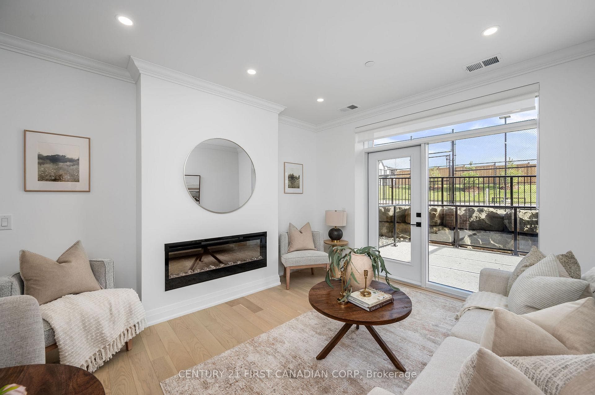 1560 Upper West Avenue Unit 104 photo 7
