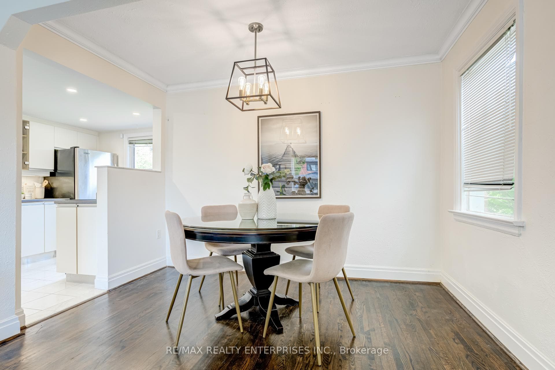 41 Lockerbie Avenue photo 9