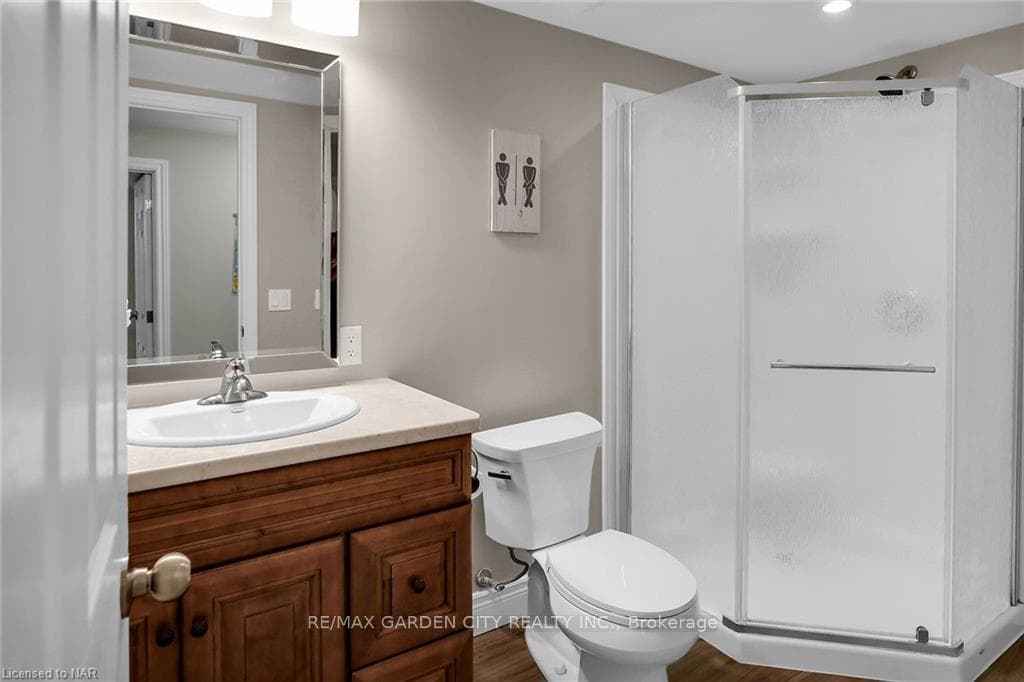 18 FAWELL Avenue photo 24