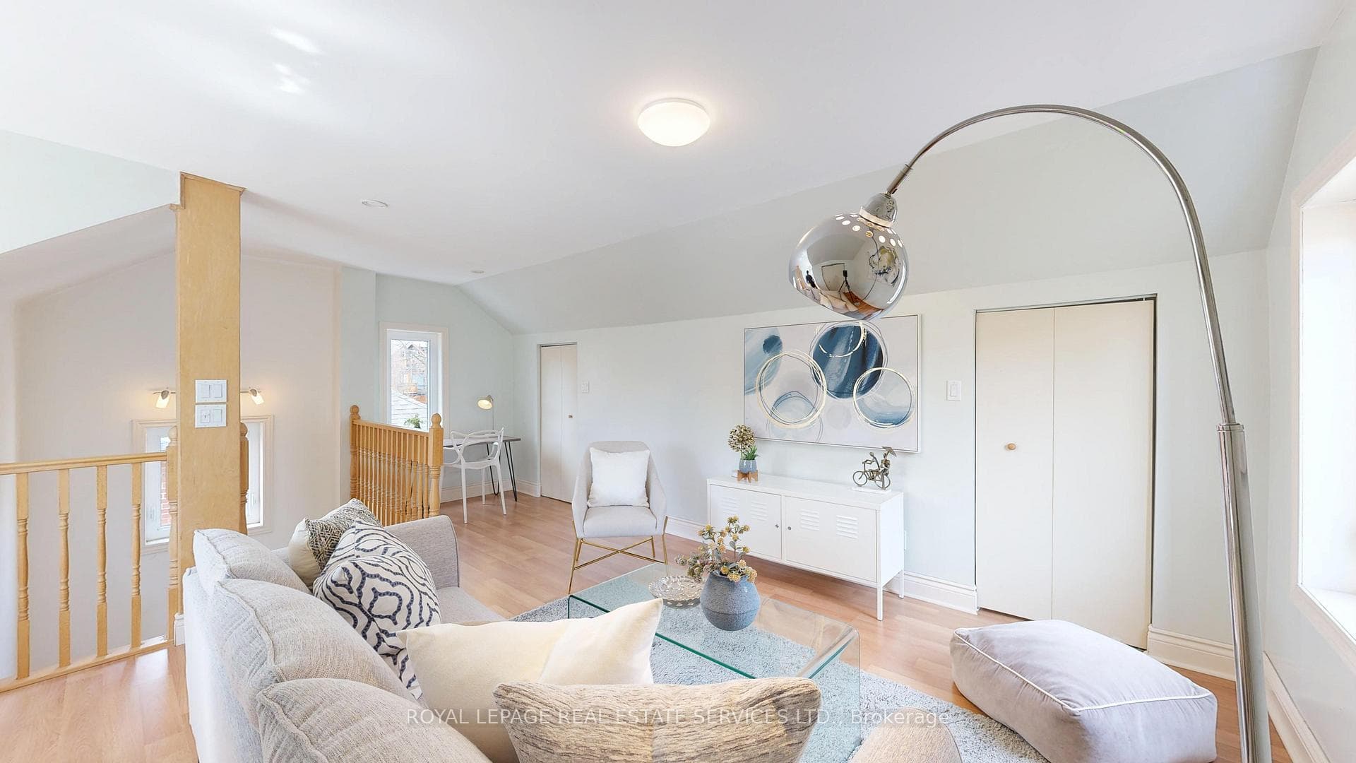 216 Humberside Avenue photo 35