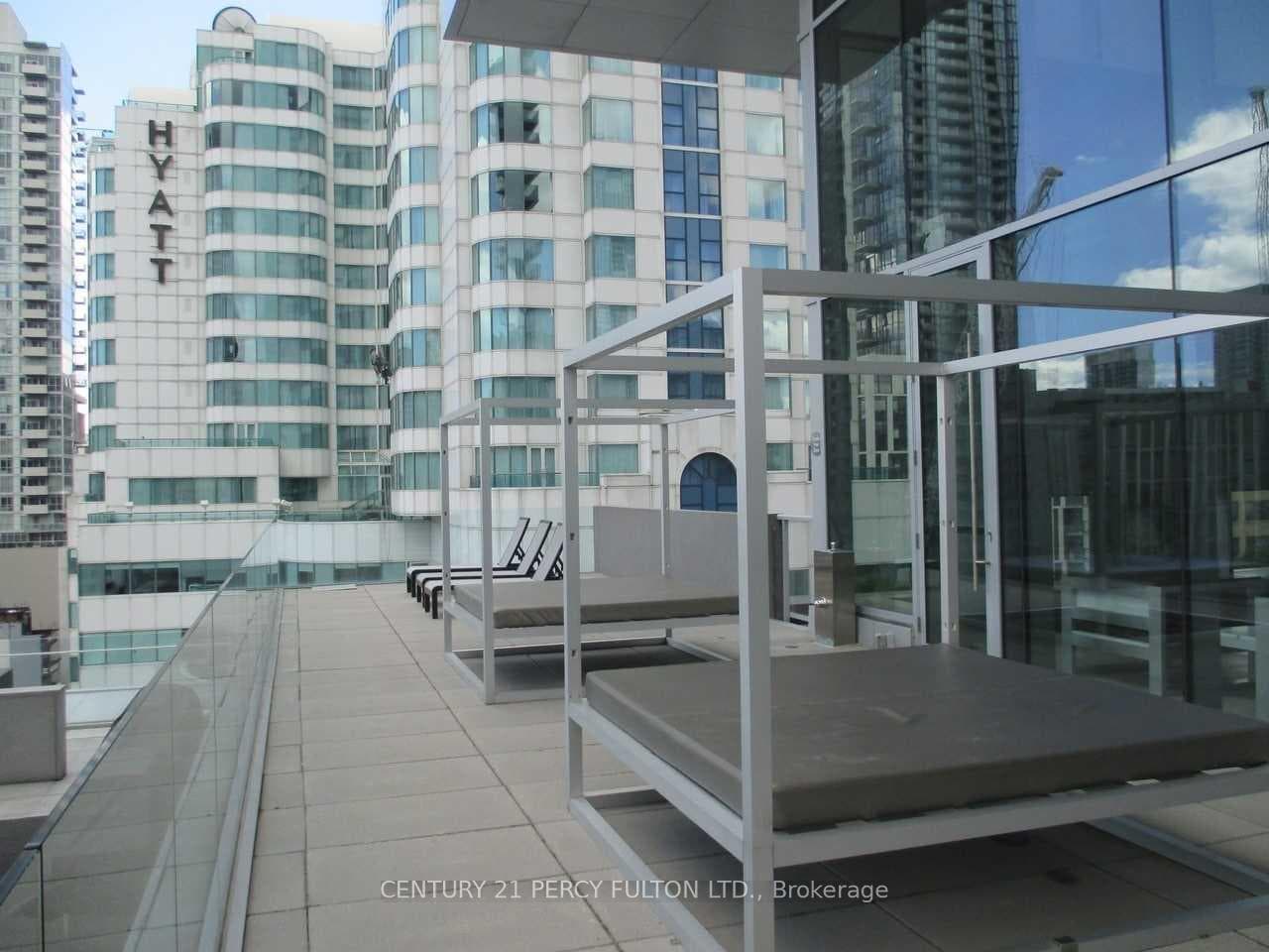 80 John Street Unit 1405 photo 17