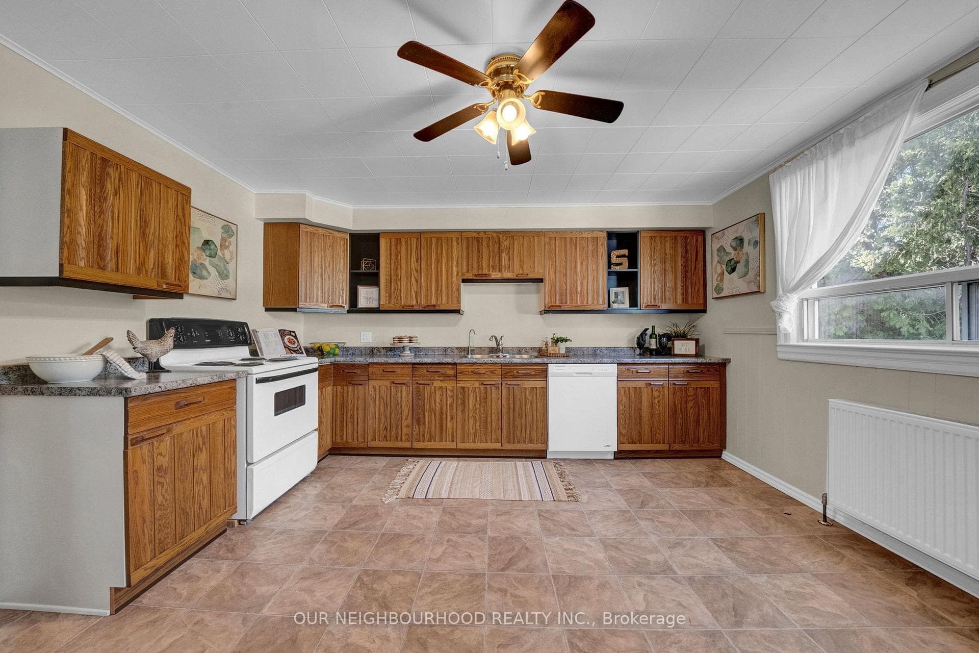 64 Wellington Street photo 10