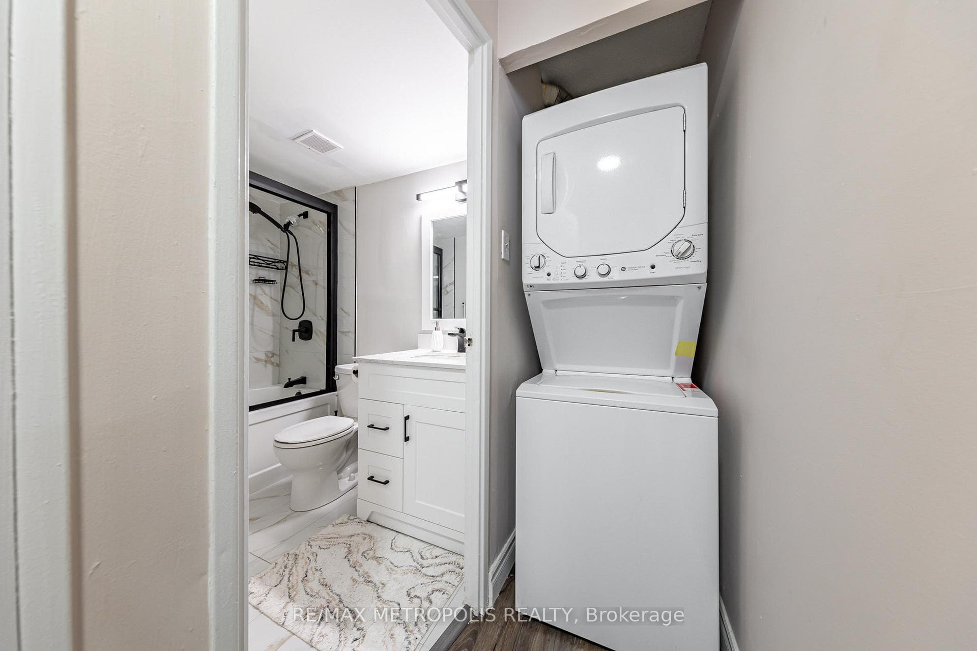 15 Torrance Road Unit 1105 photo 18