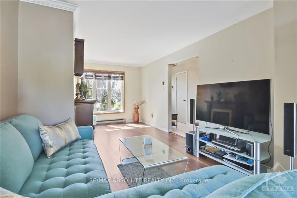 97 CASTLEBEAU Street photo 6