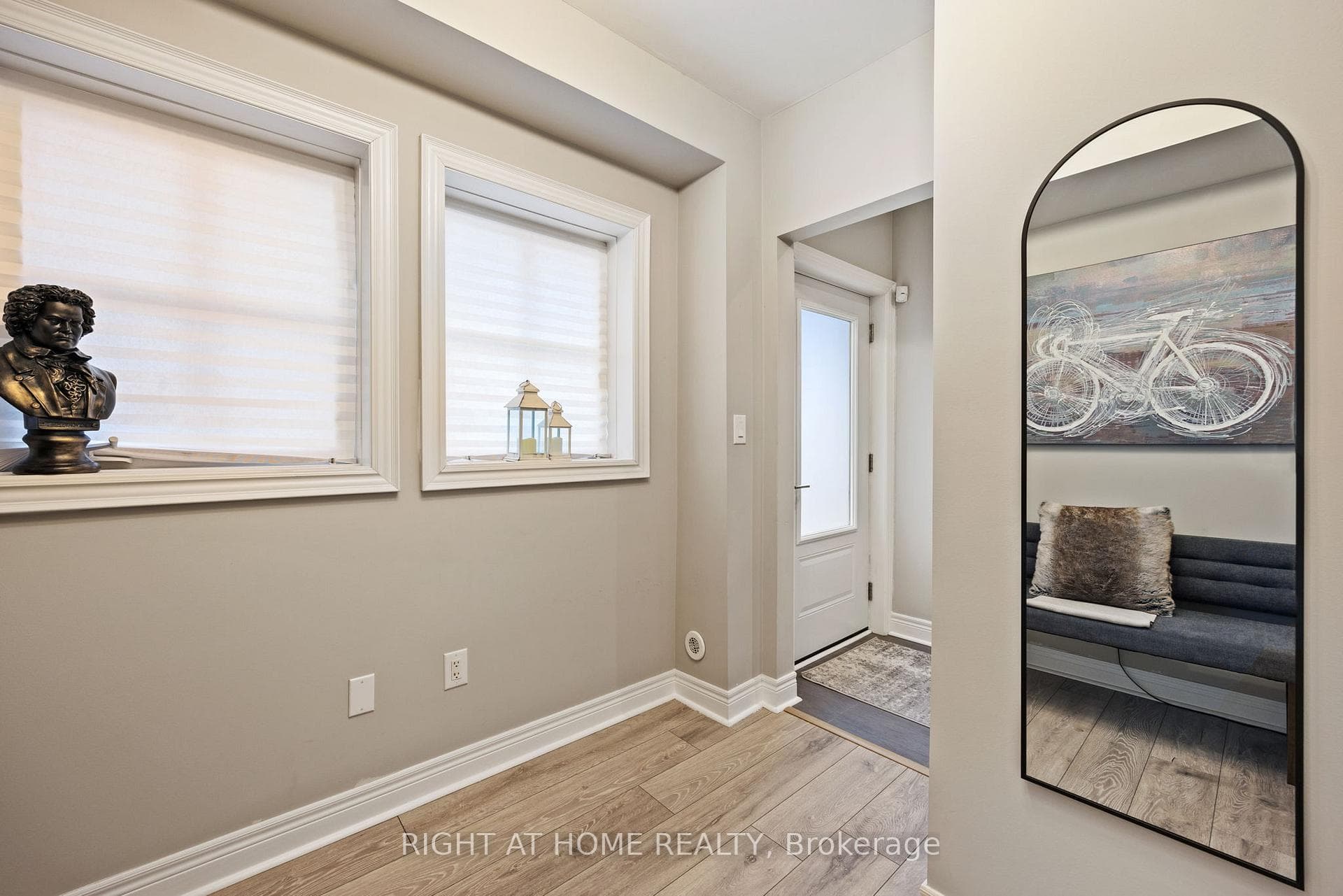 8325 Kipling Avenue photo 6