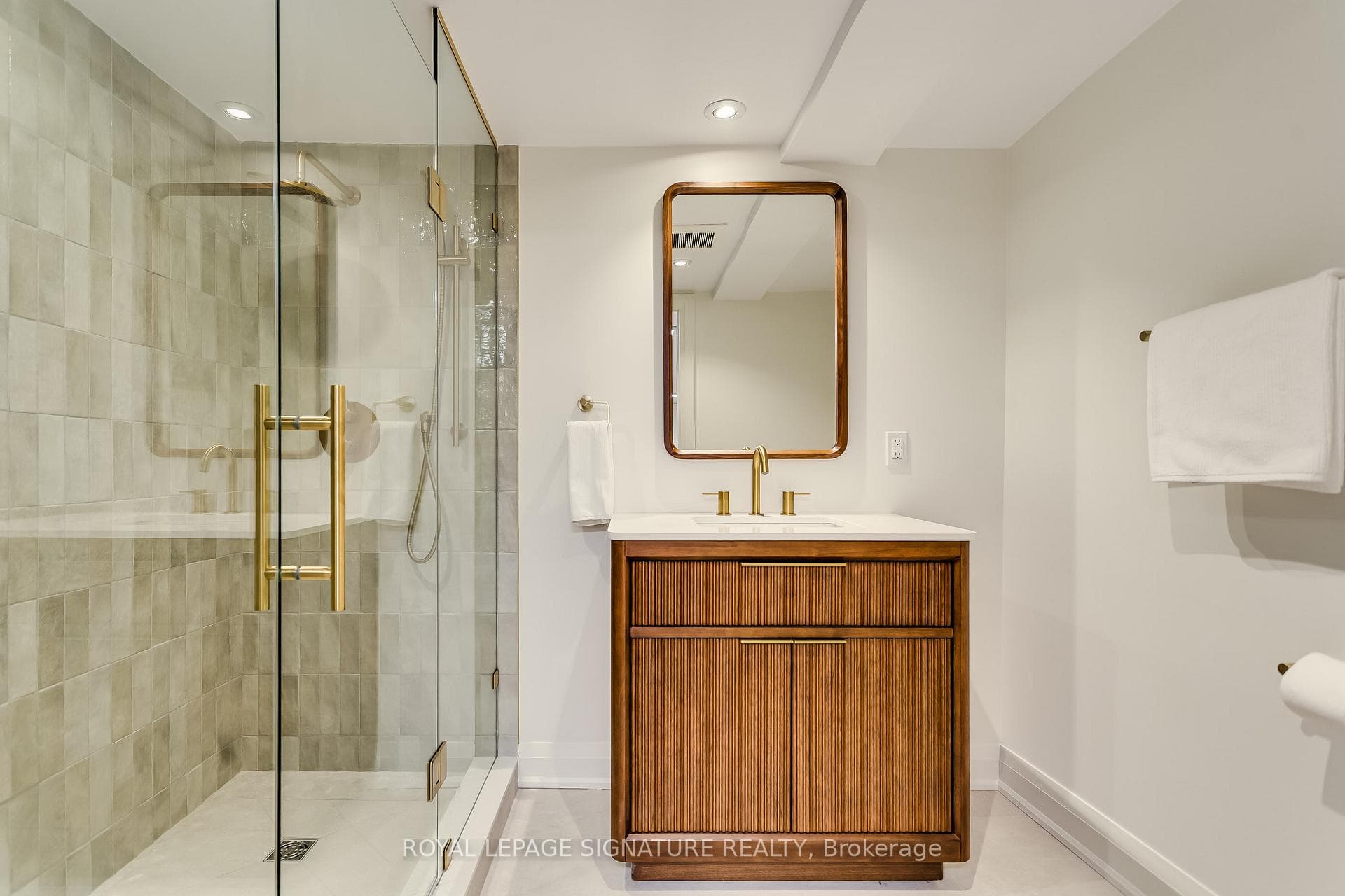 88 Grace Street photo 39