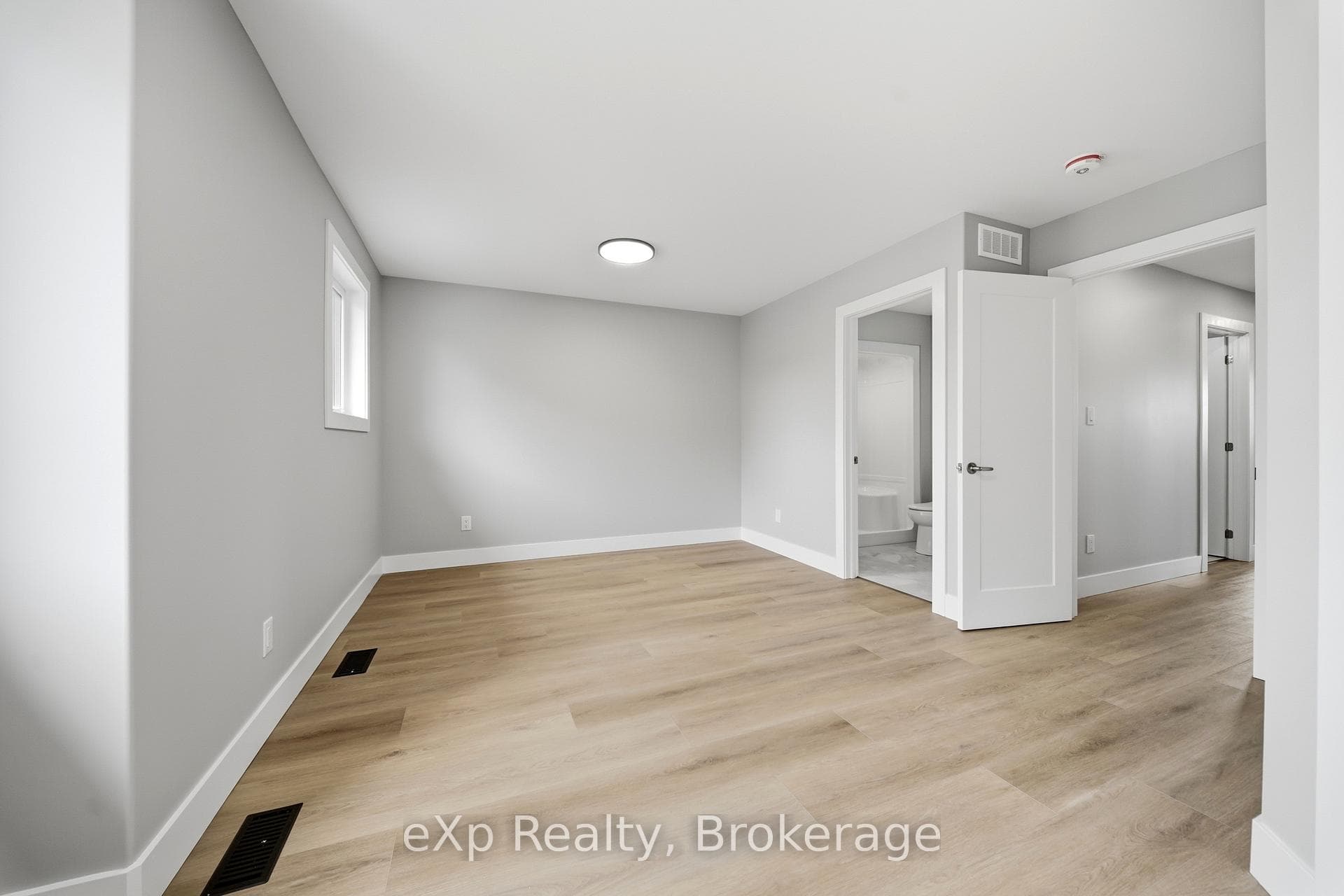 79 Maclellan Avenue photo 22