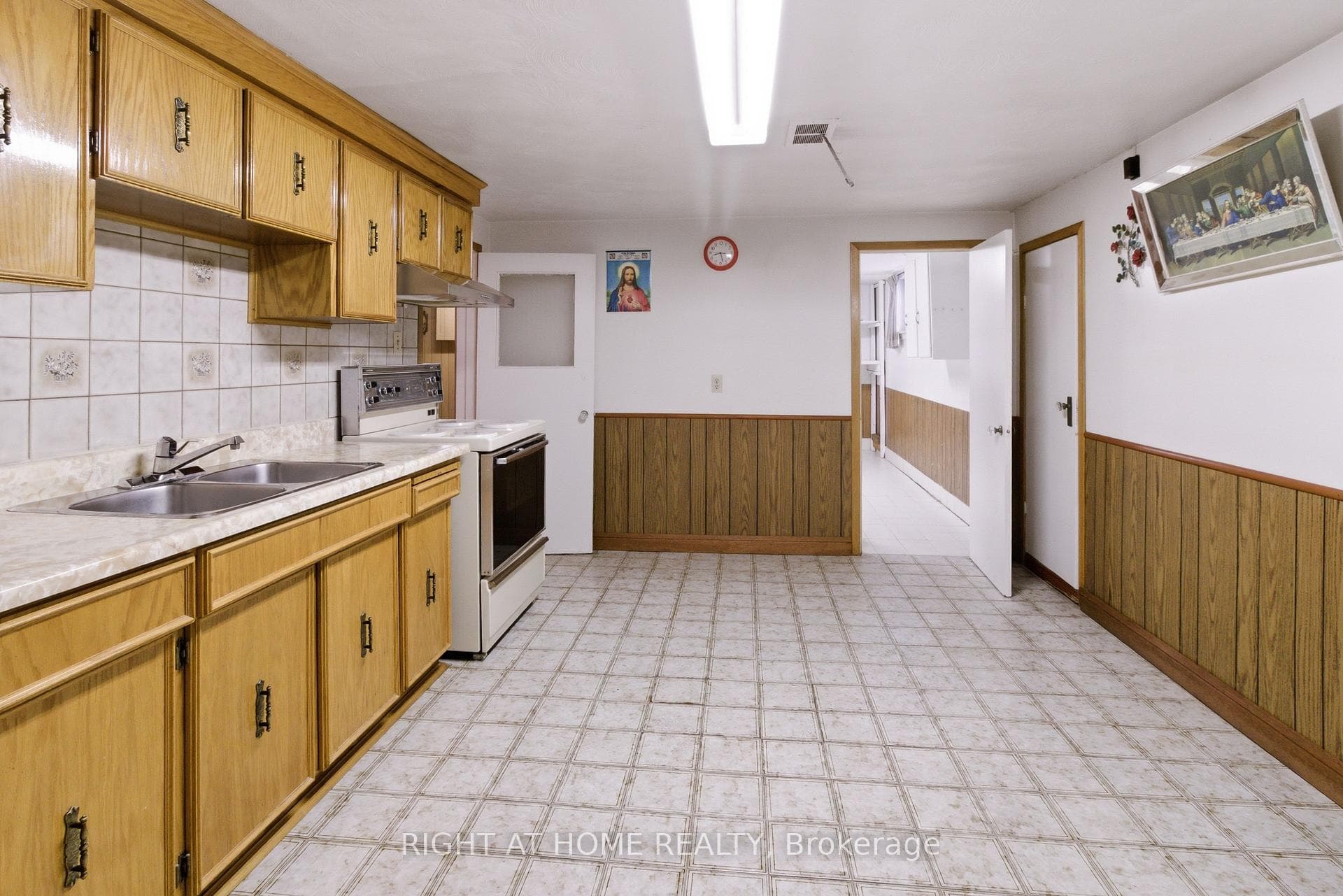 53 Tavistock Road photo 16