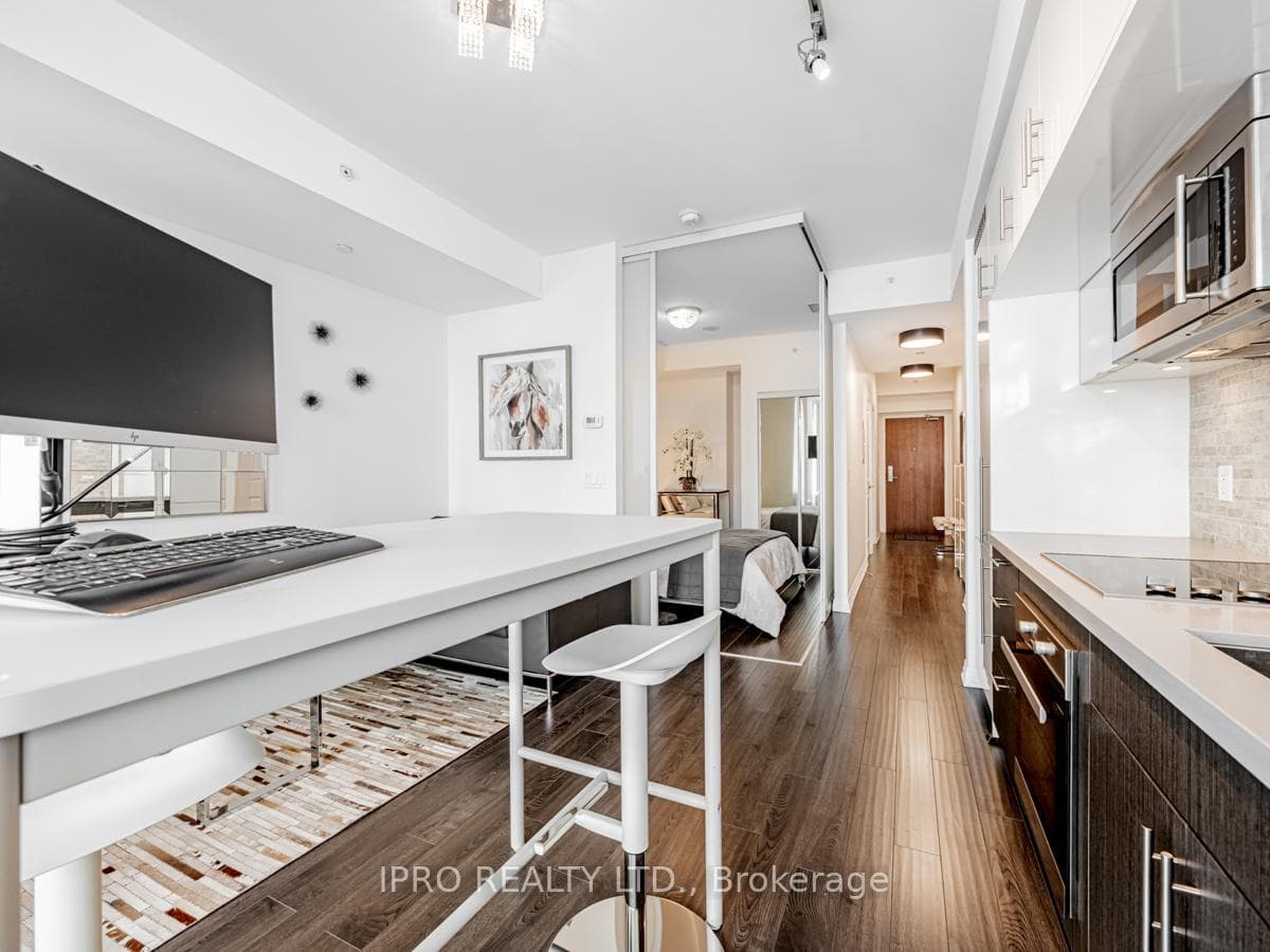8 Mercer Street Unit 2504 photo 14