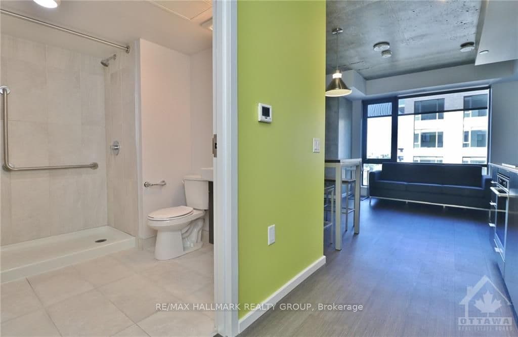 105 CHAMPAGNE Avenue Unit 1217 photo 6