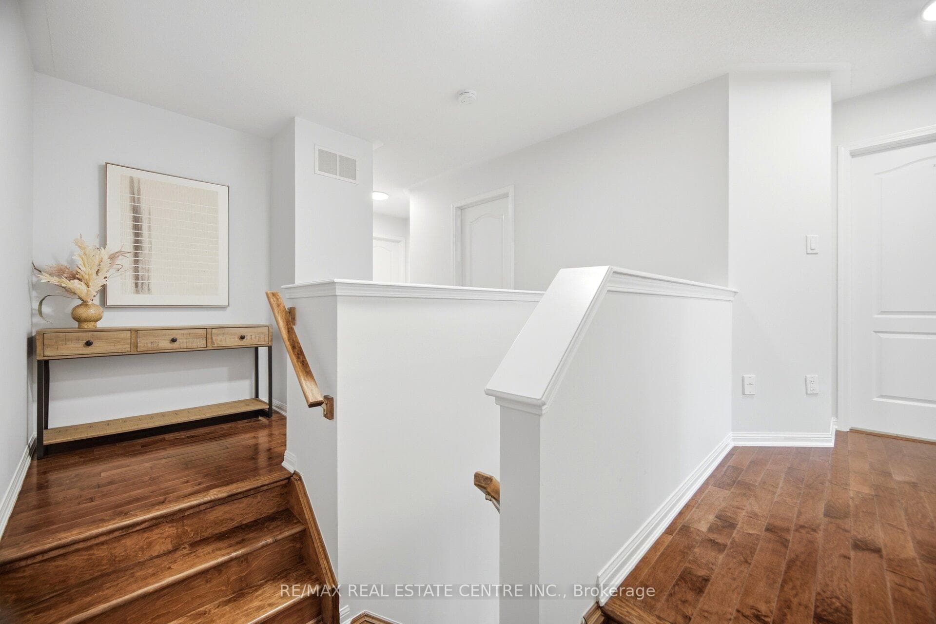1135 Solomon Court photo 22