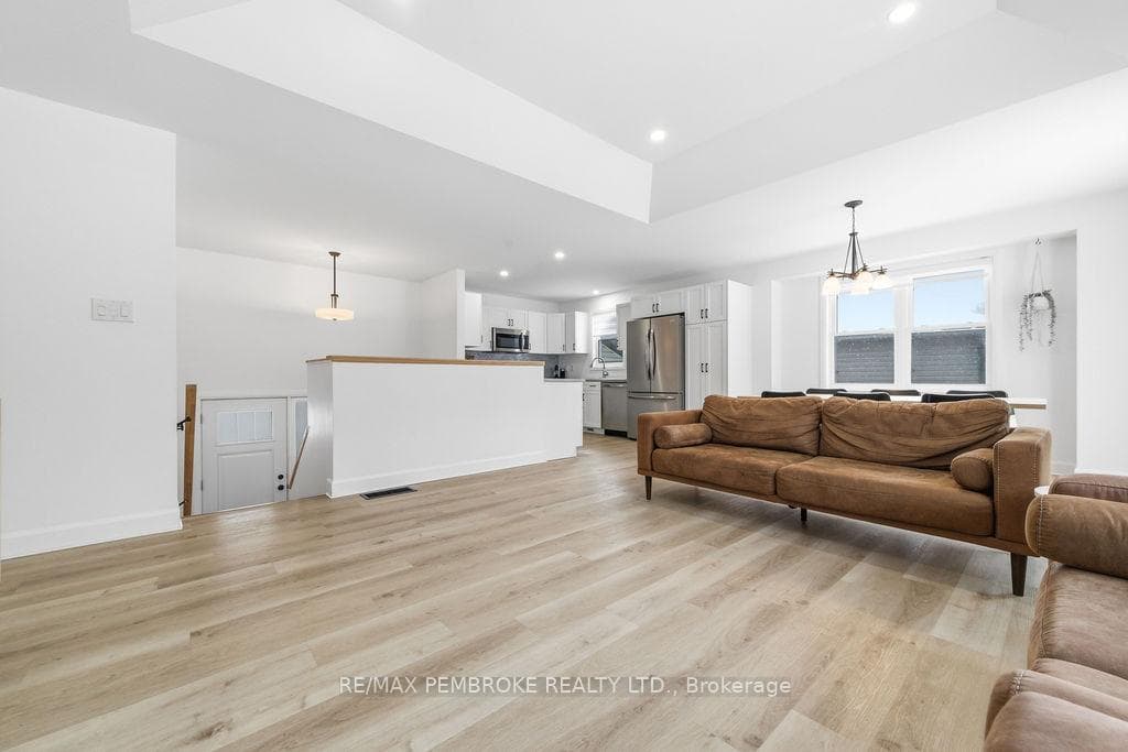 38 Terrance Drive photo 18