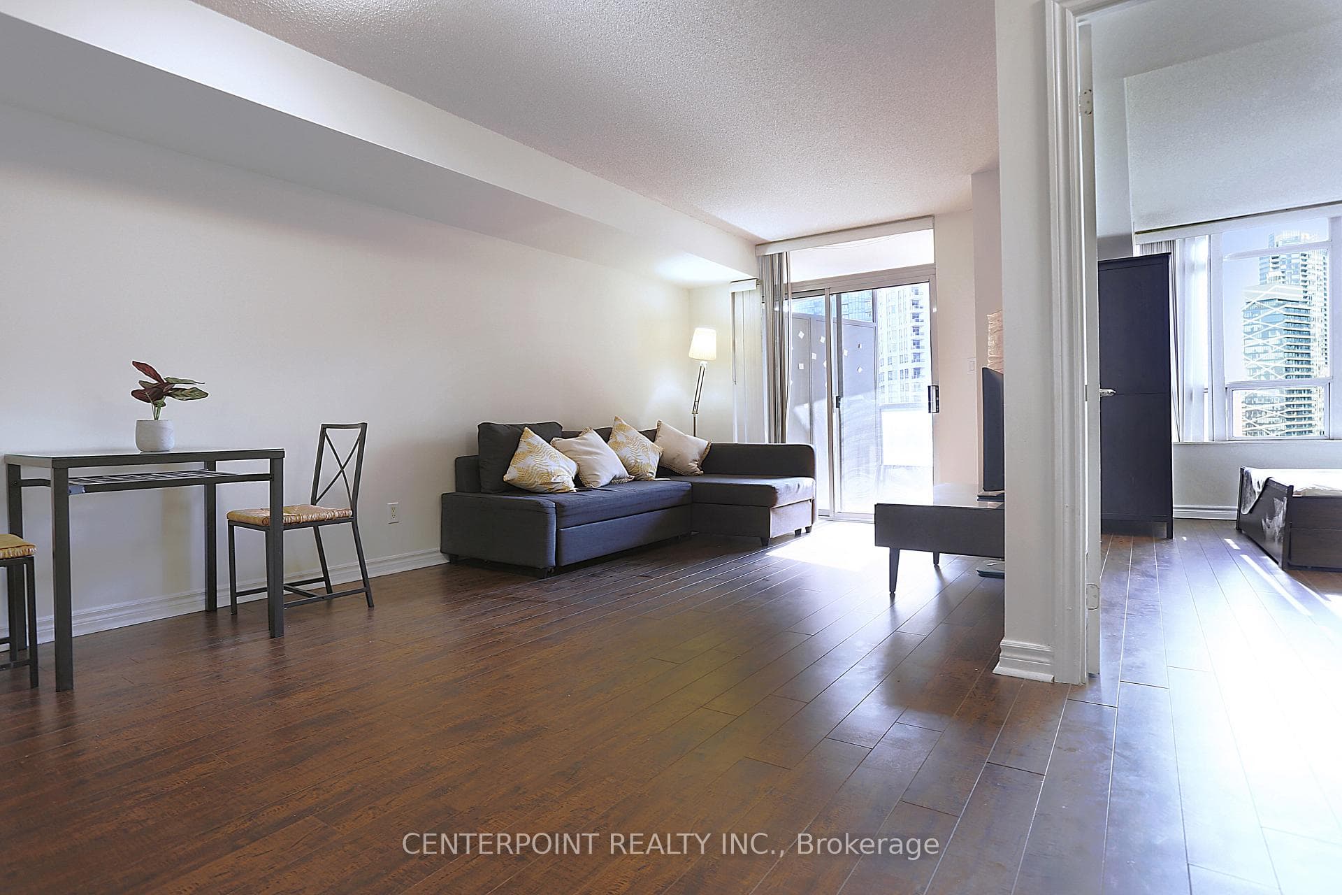 3880 Duke Of York Boulevard Unit 1702 photo 1