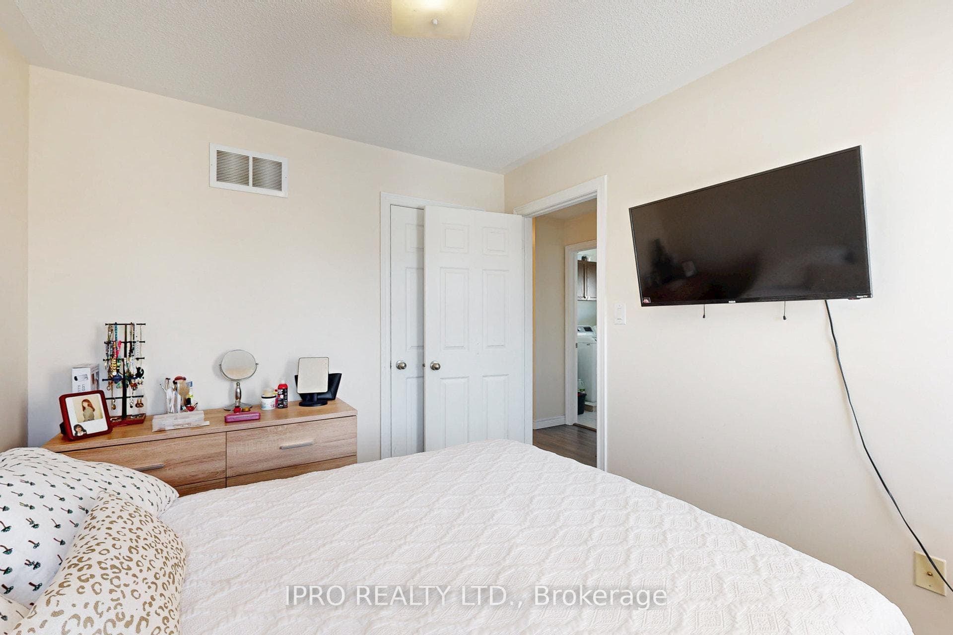 11 Pearcey Crescent photo 35