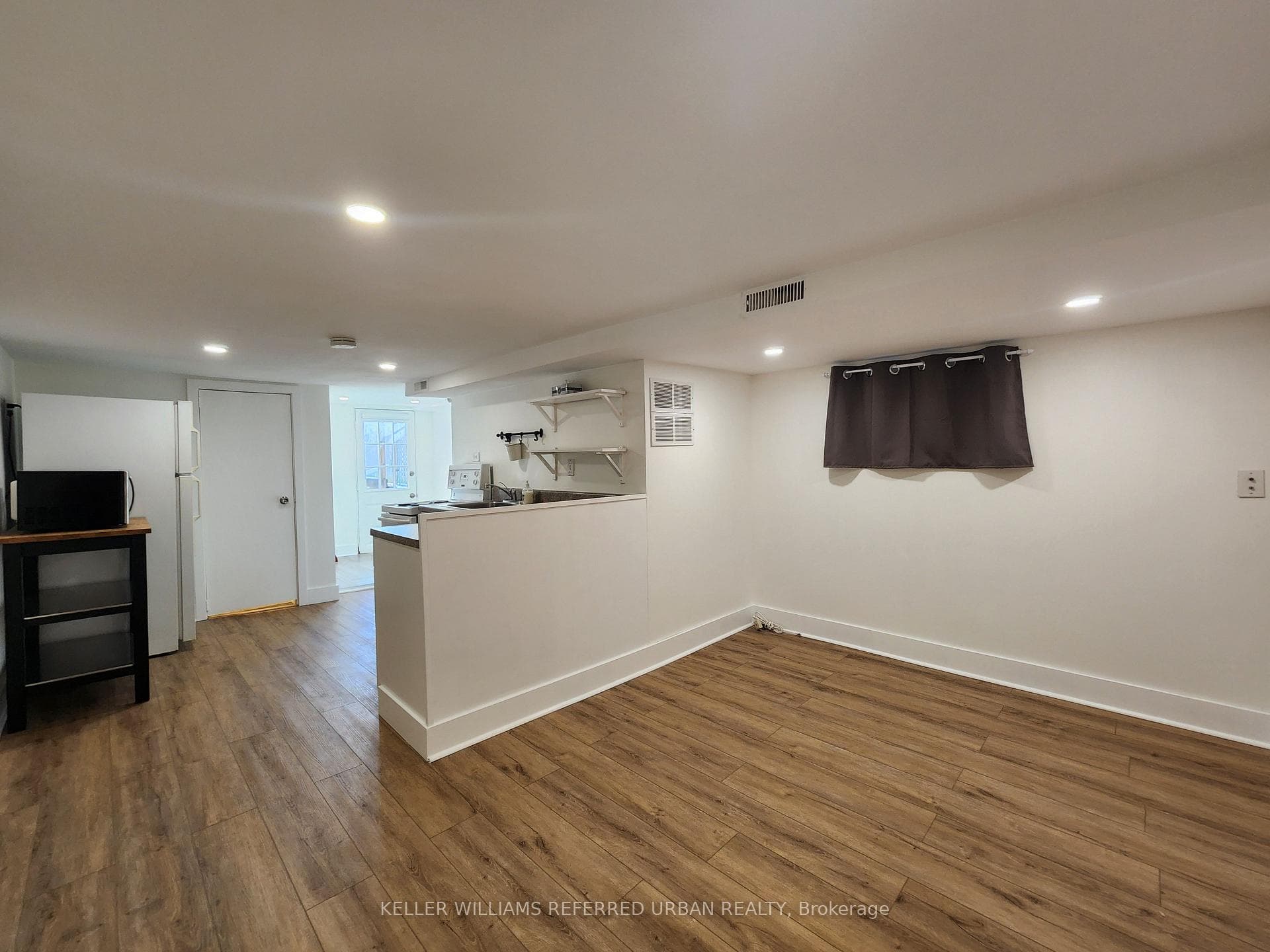 39 Darrell Avenue Unit lower photo 15