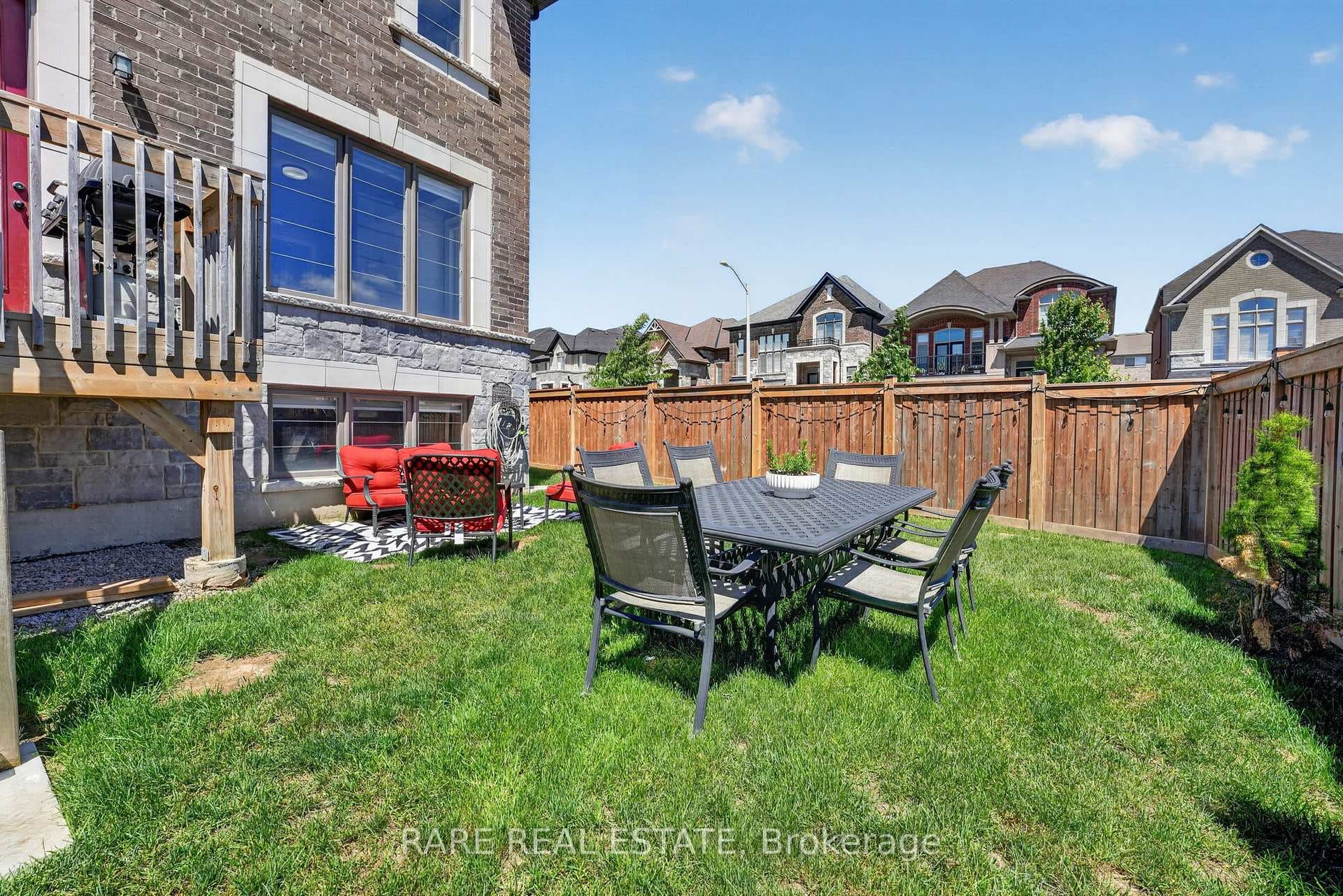 2141 Wilson Street photo 38