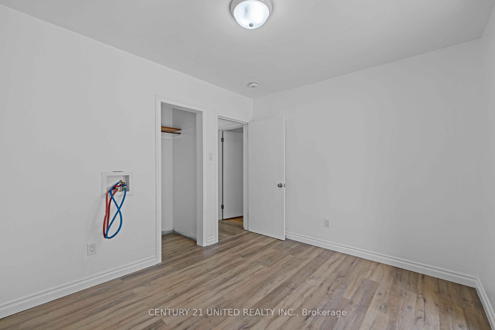 185 Dumble Avenue photo 17