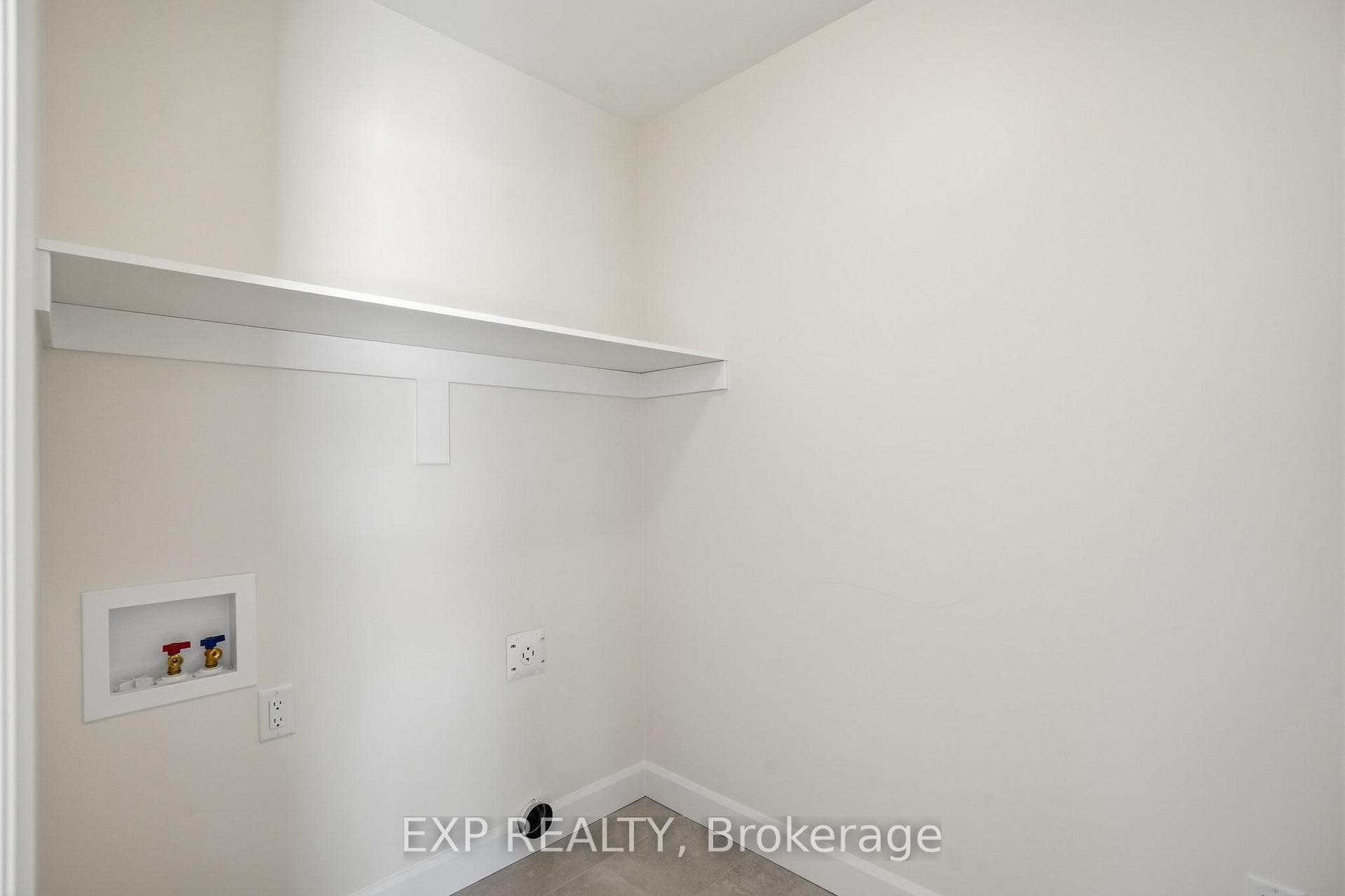 710 West Street photo 9