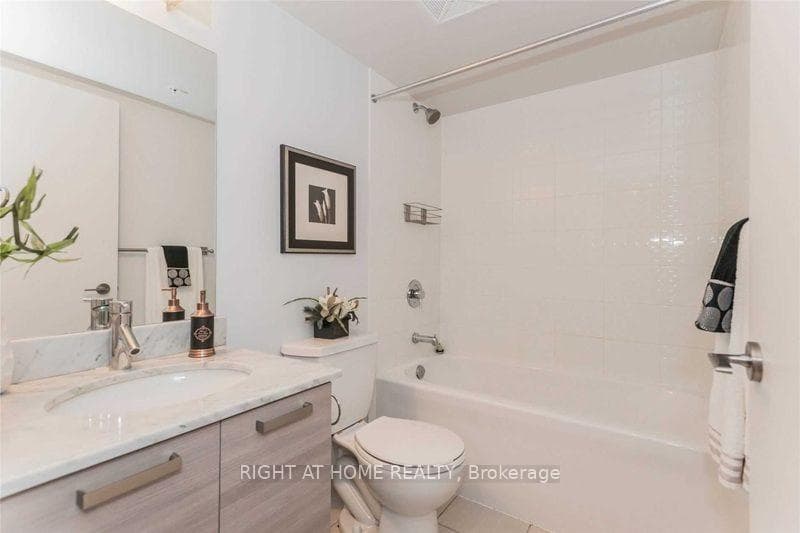 36 Lisgar Street Unit 812W photo 11