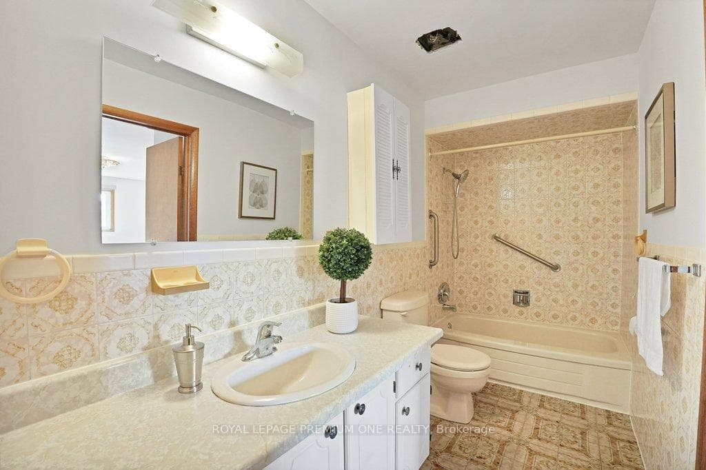 79 Hickorynut Drive photo 20