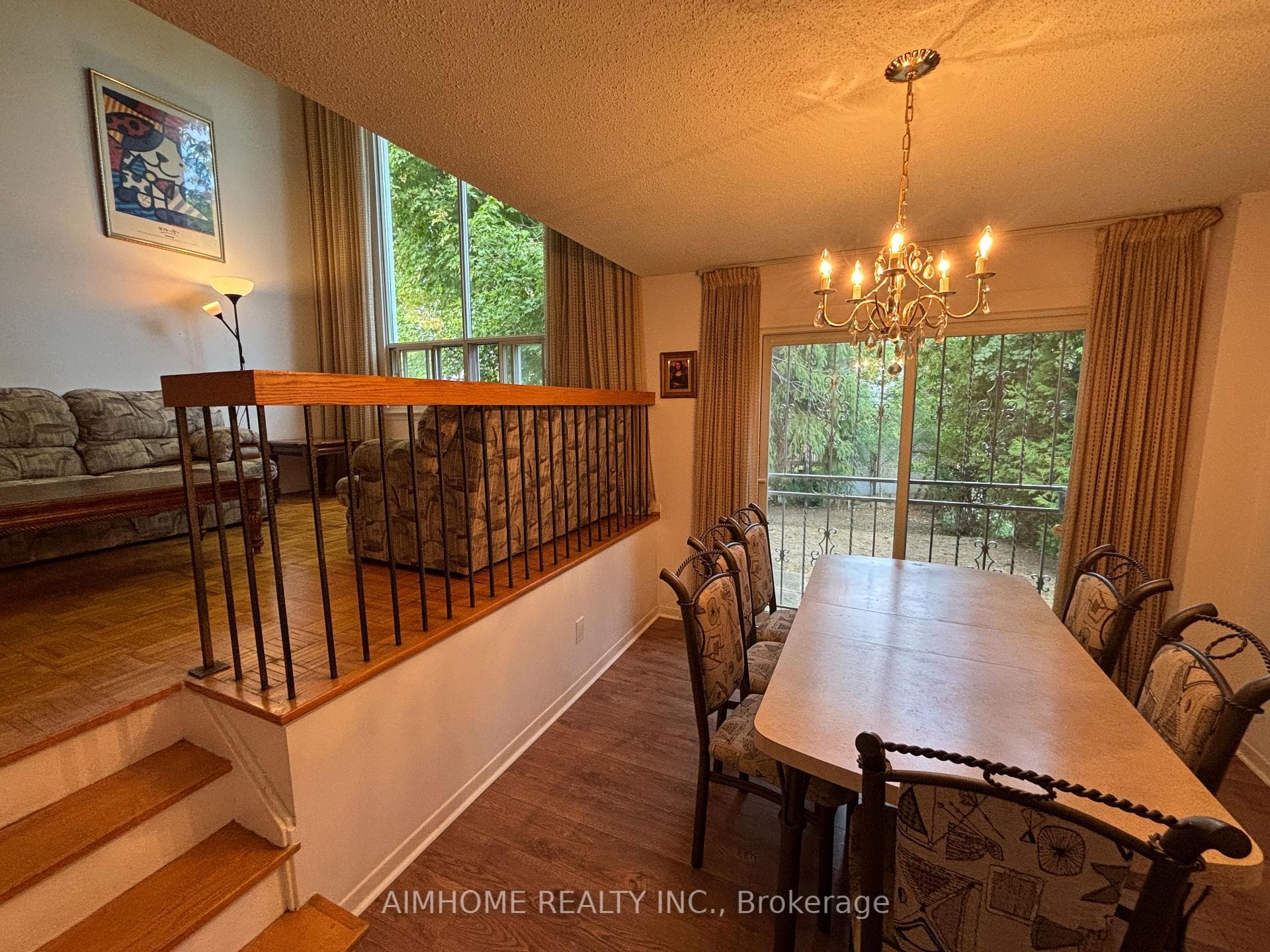 29 Snowshoe Crescent photo 7