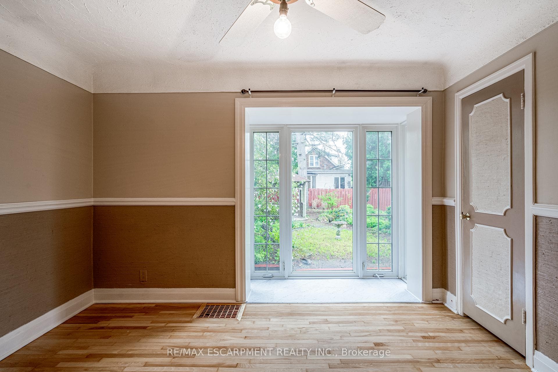63 Binkley Crescent photo 19