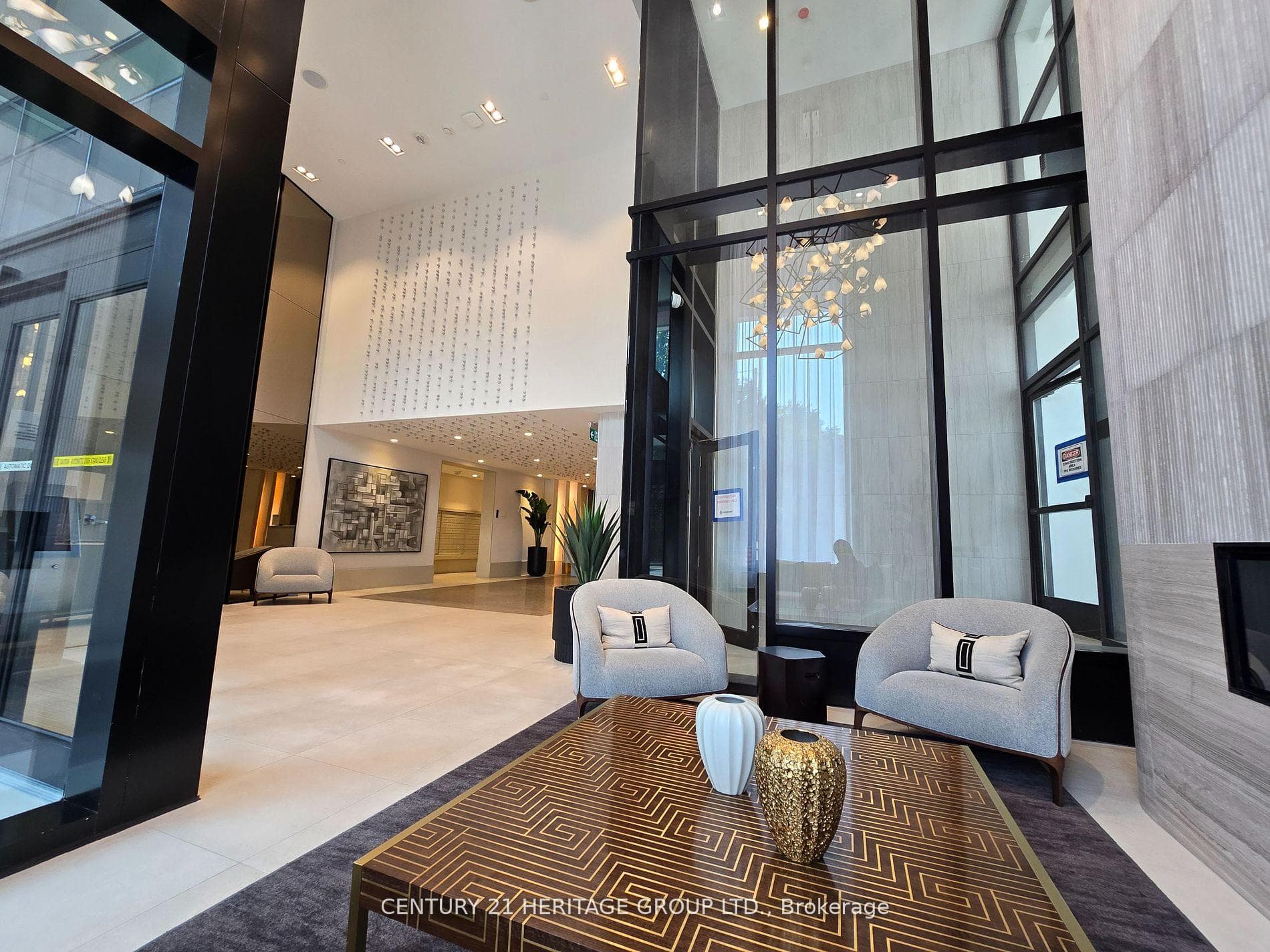 2020 Bathurst Street Unit 1805 photo 6