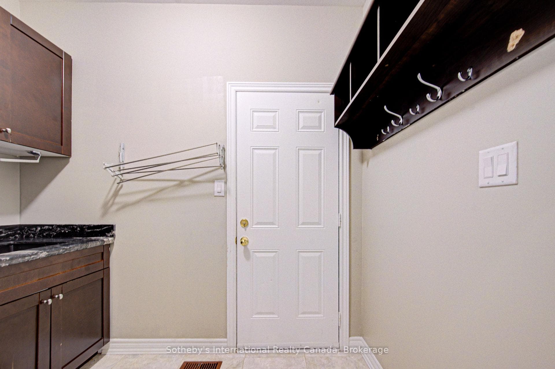 9 Aidan Drive photo 31