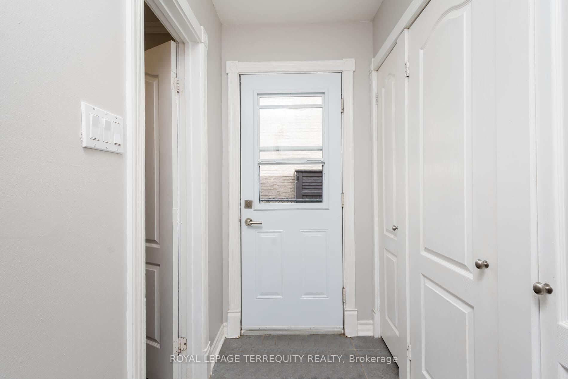 45 Tivoli Court photo 27
