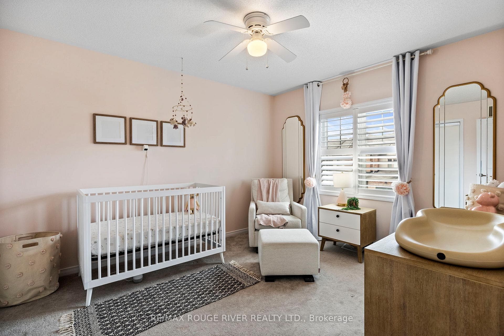 10 Hadleigh Way photo 26