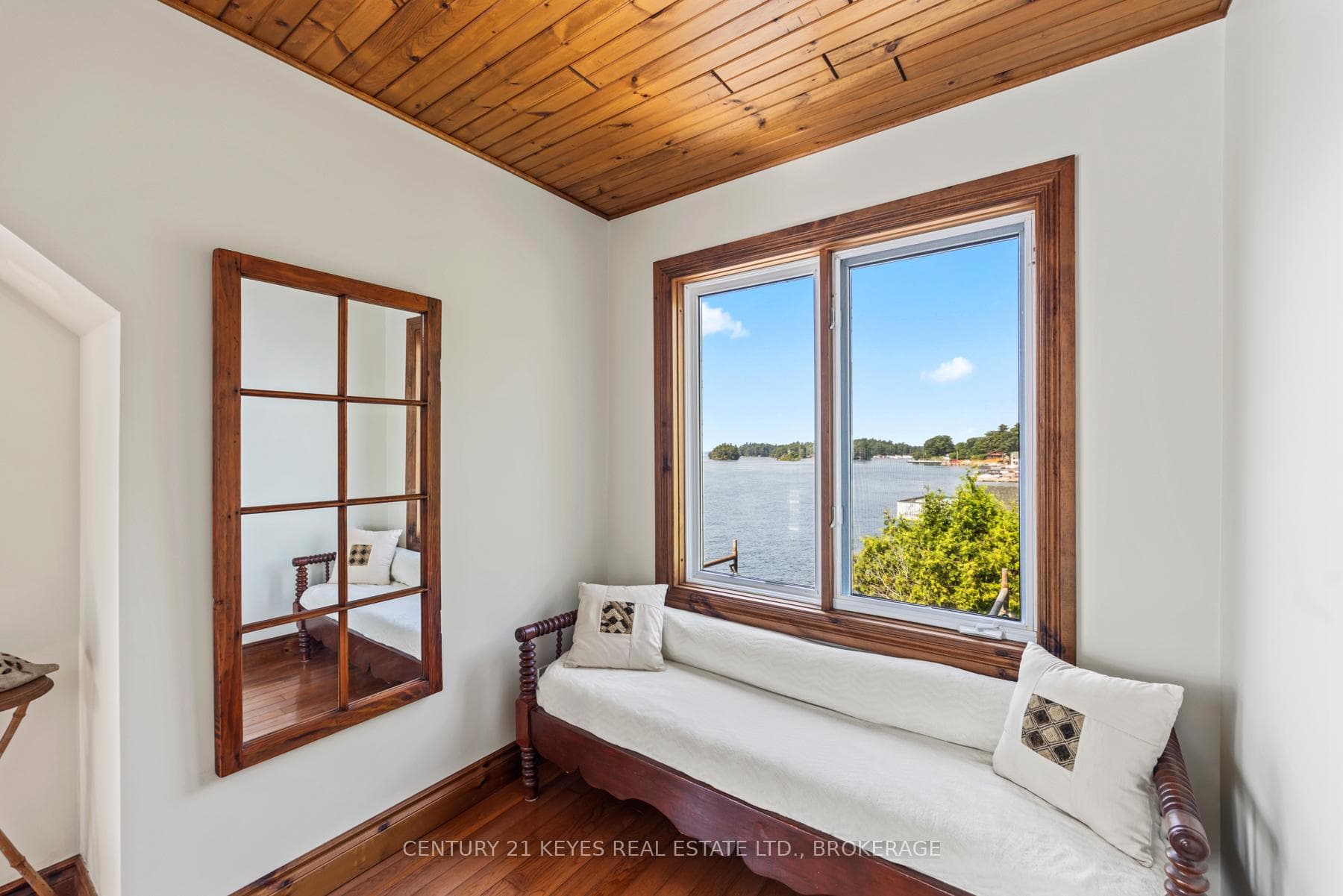 207 Ivy Lea Road photo 32