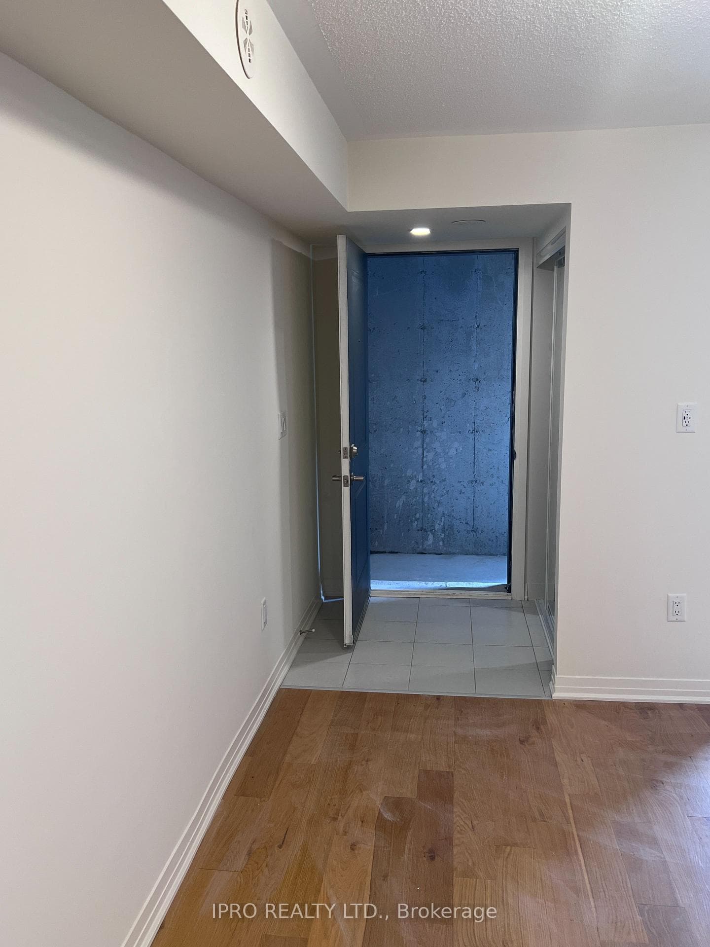 8 Lookout Drive Unit A photo 17