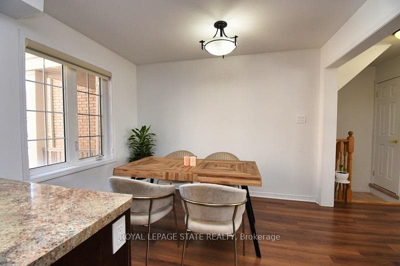 194 Kingston Road photo 18
