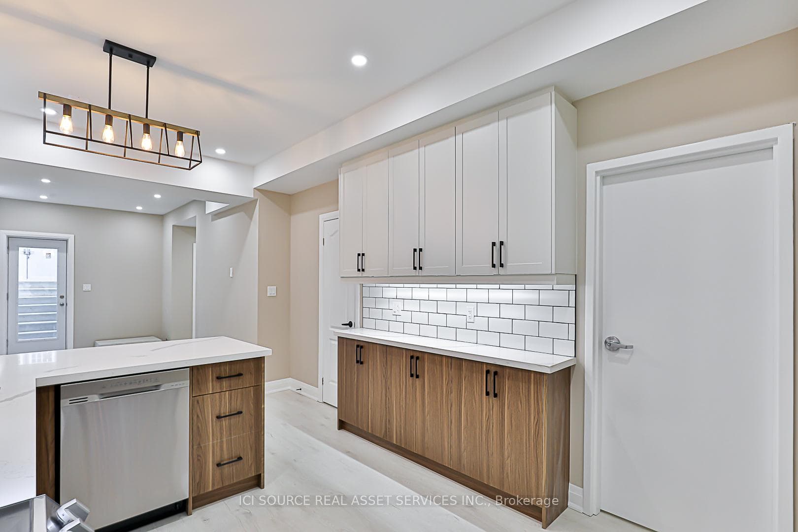 747 Langford Boulevard Unit B photo 7