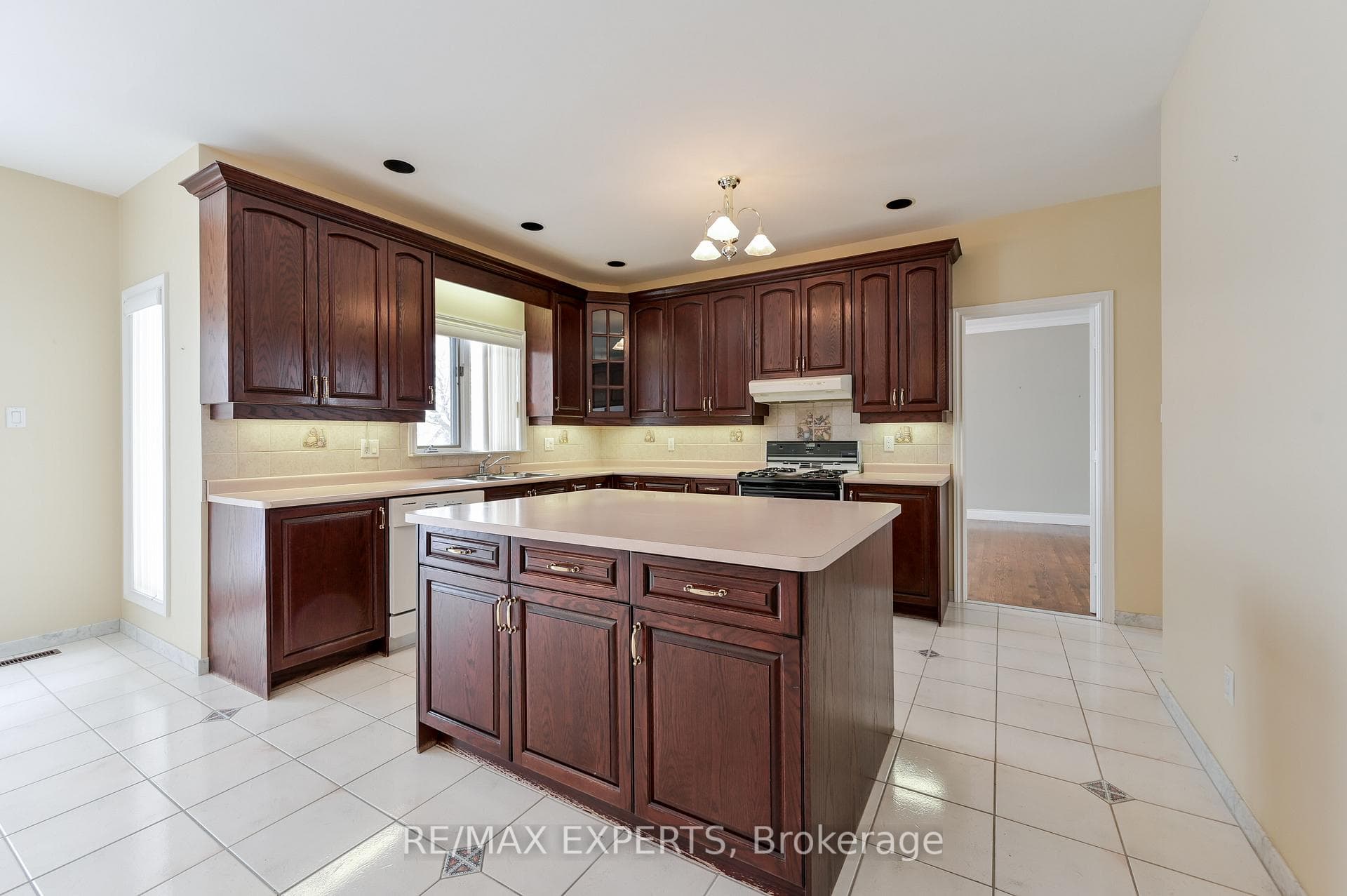 13668 Emil Kolb Parkway photo 16