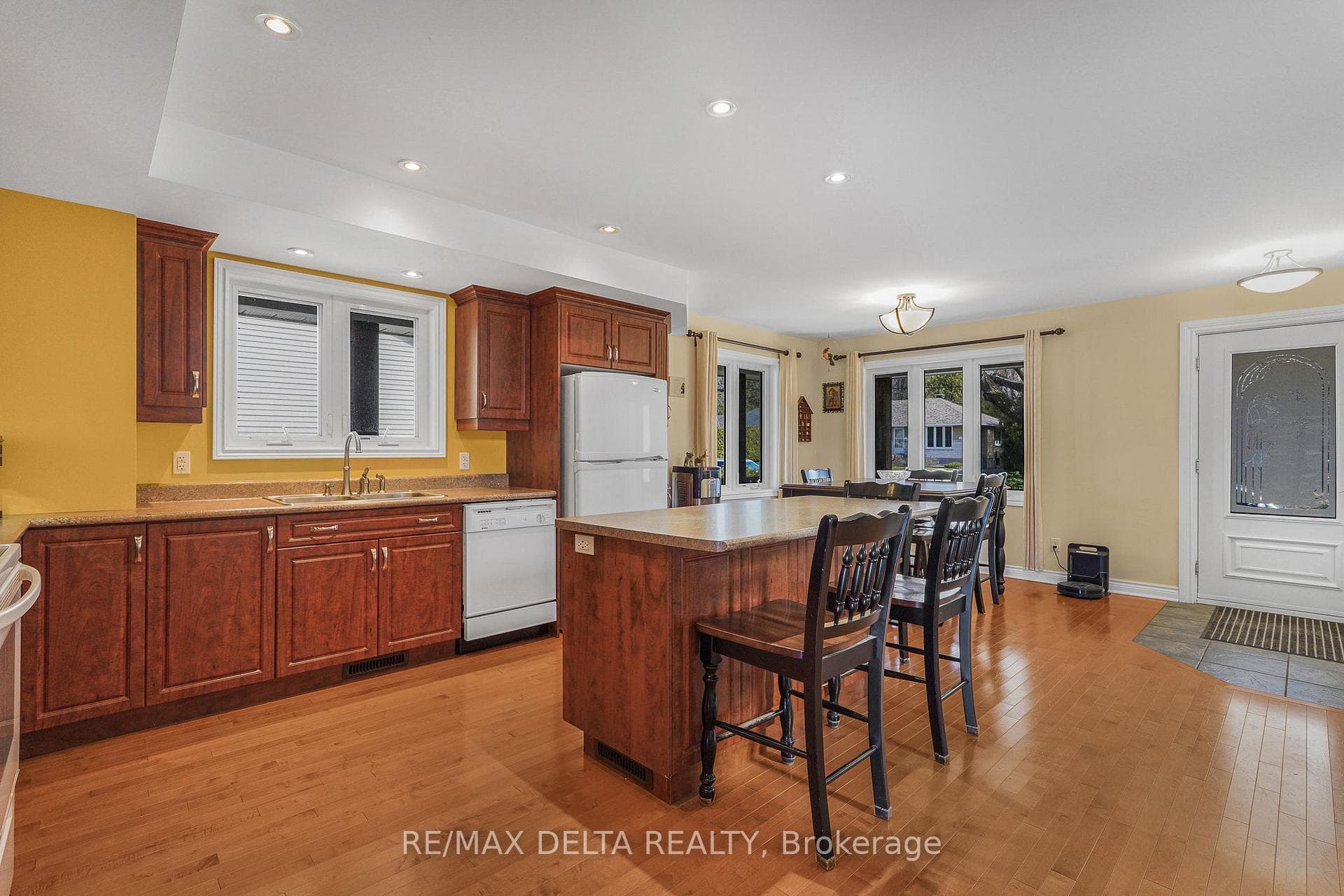 2567 Cleroux Crescent photo 12