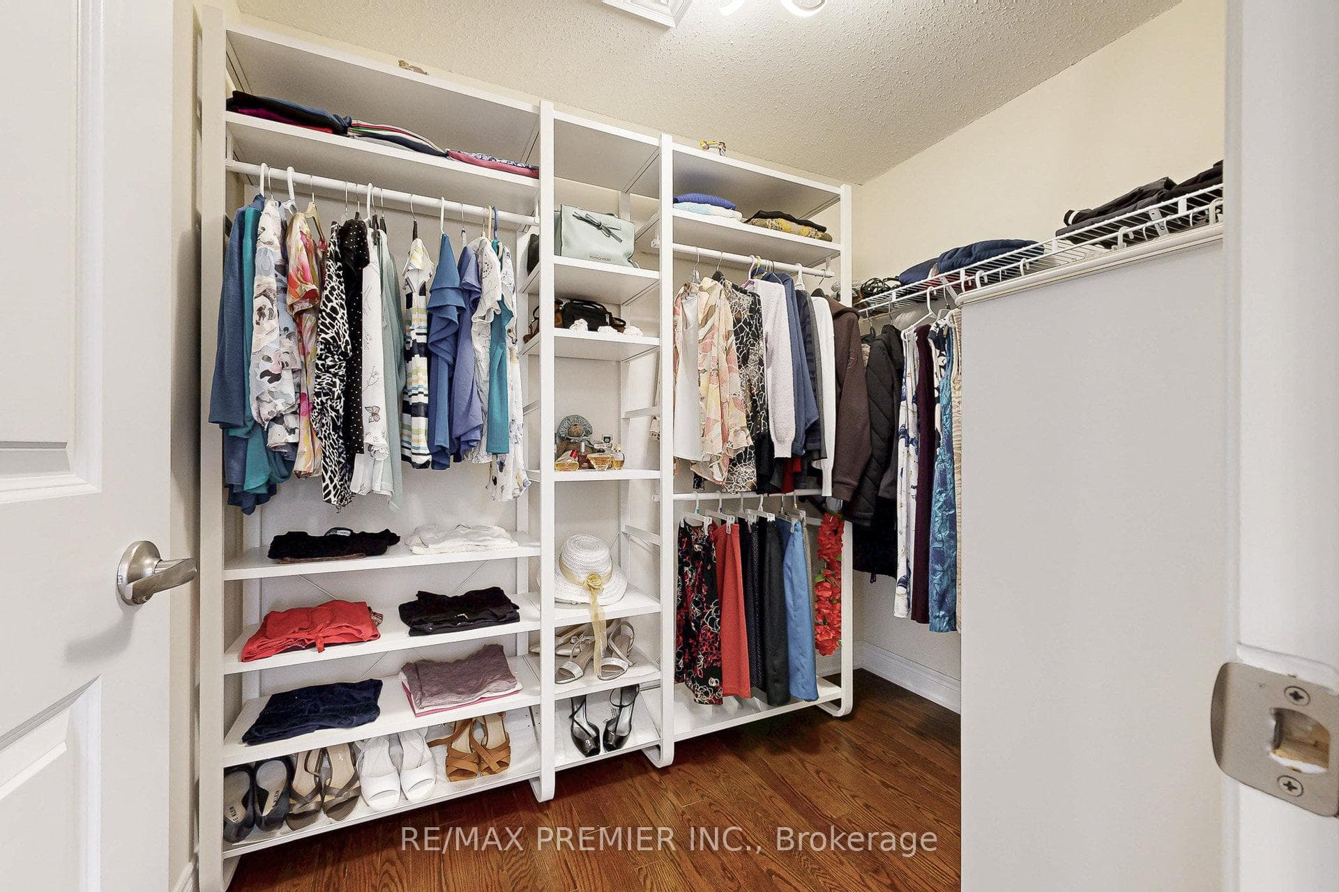 28 Rivoli Drive photo 24