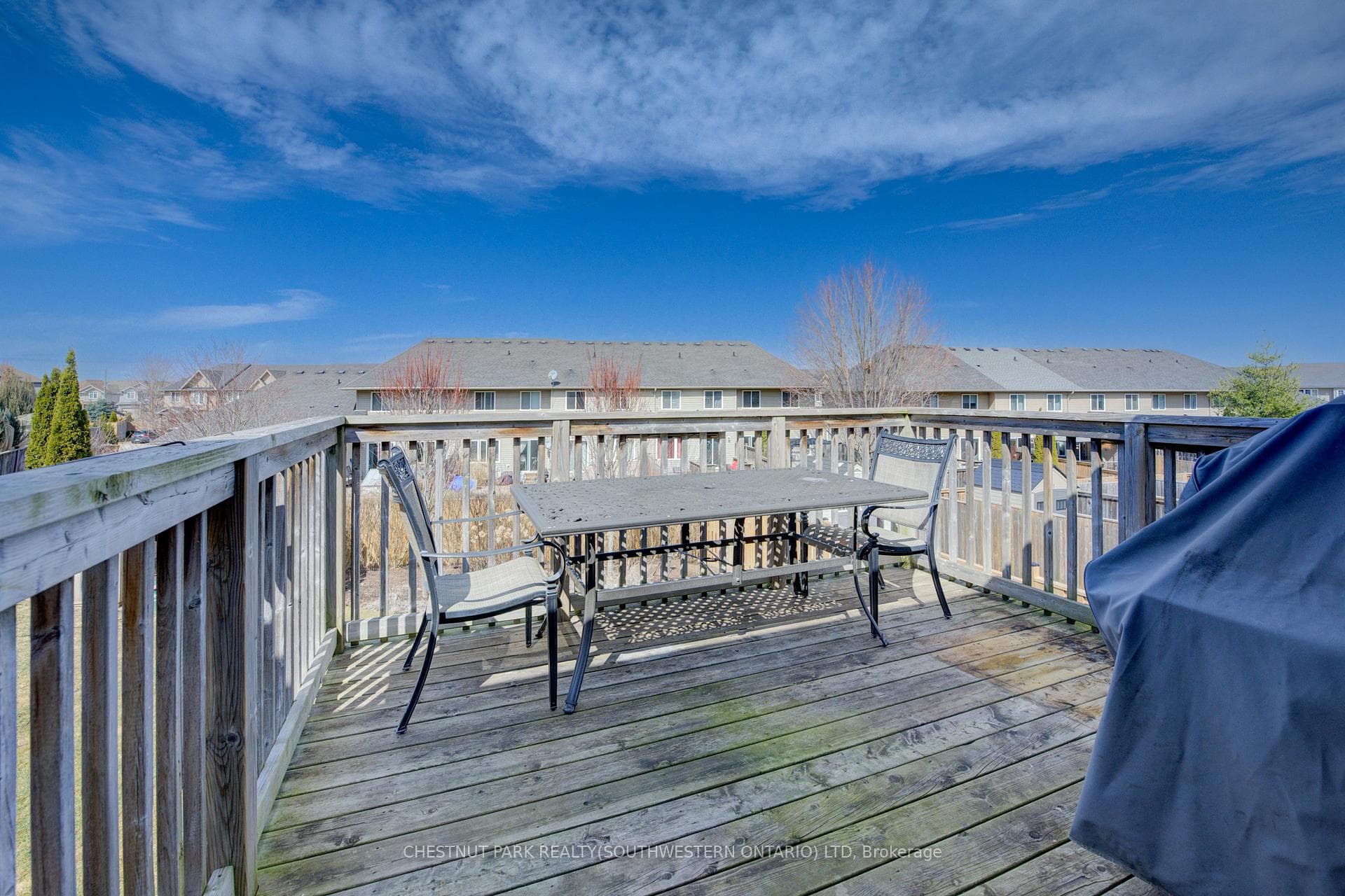 988 Zeller Crescent photo 23