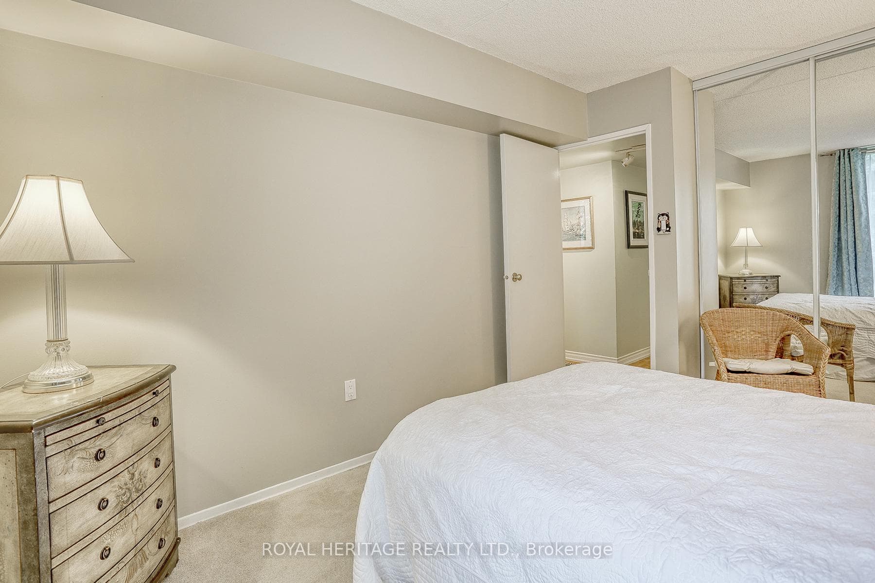 1525 Diefenbaker Court Unit 215 photo 28