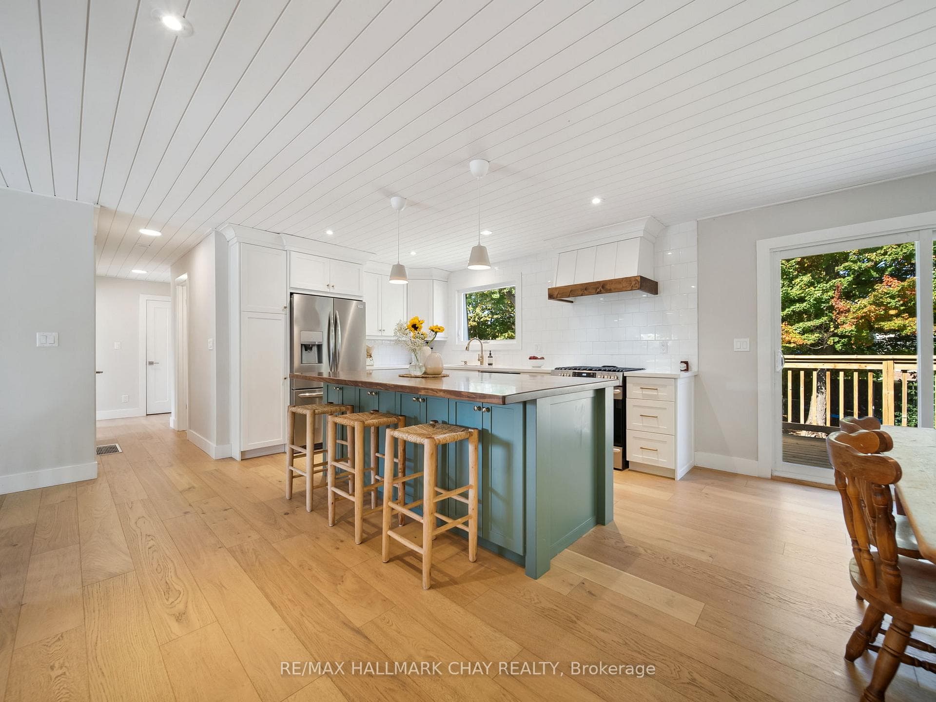 58 Lankin Boulevard photo 5