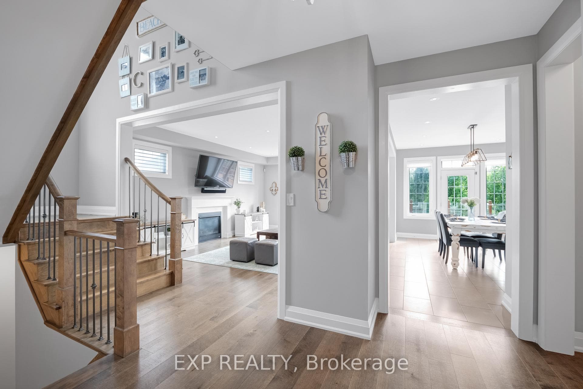 156 Degraaf Crescent photo 6