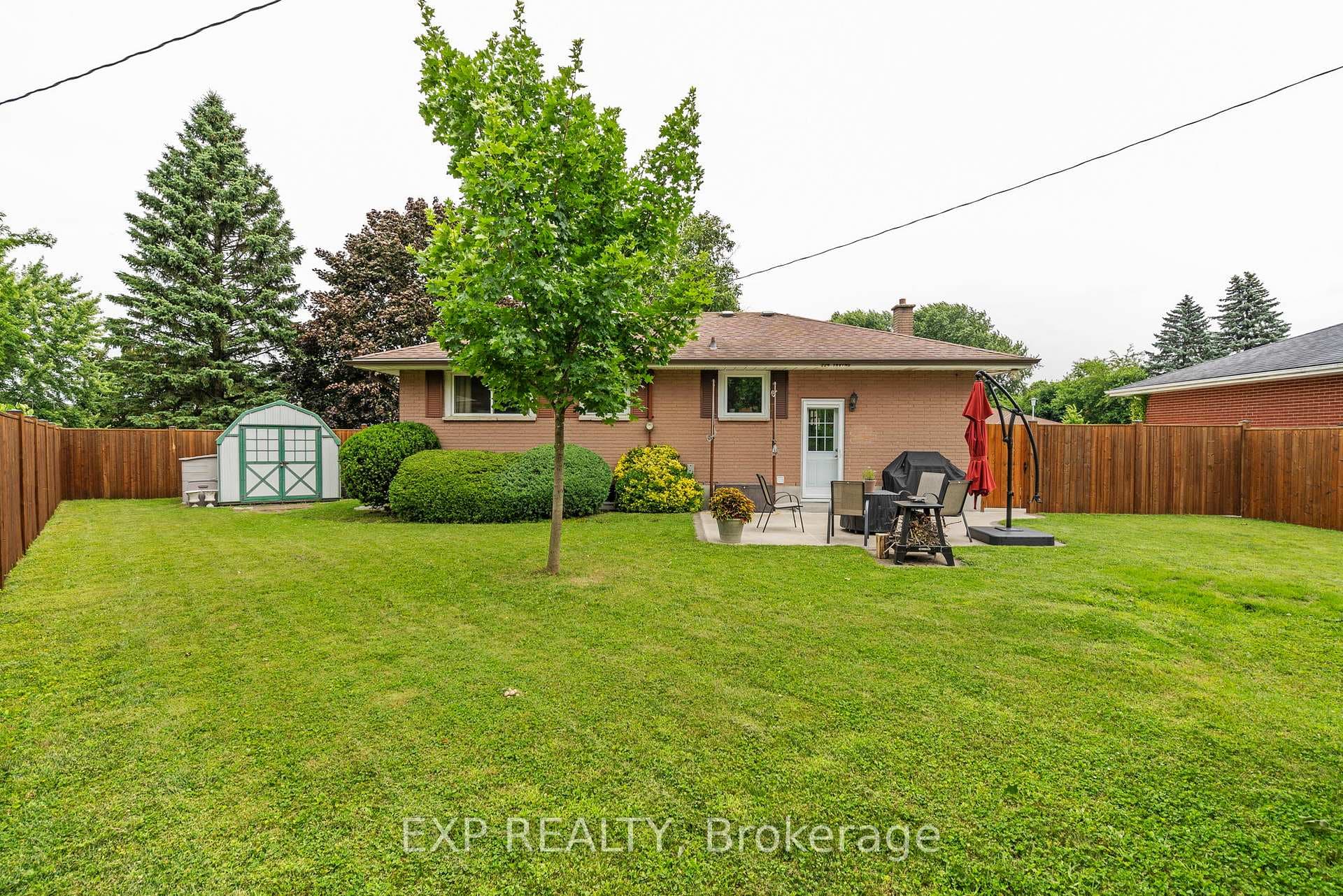 224 Irving Place photo 37