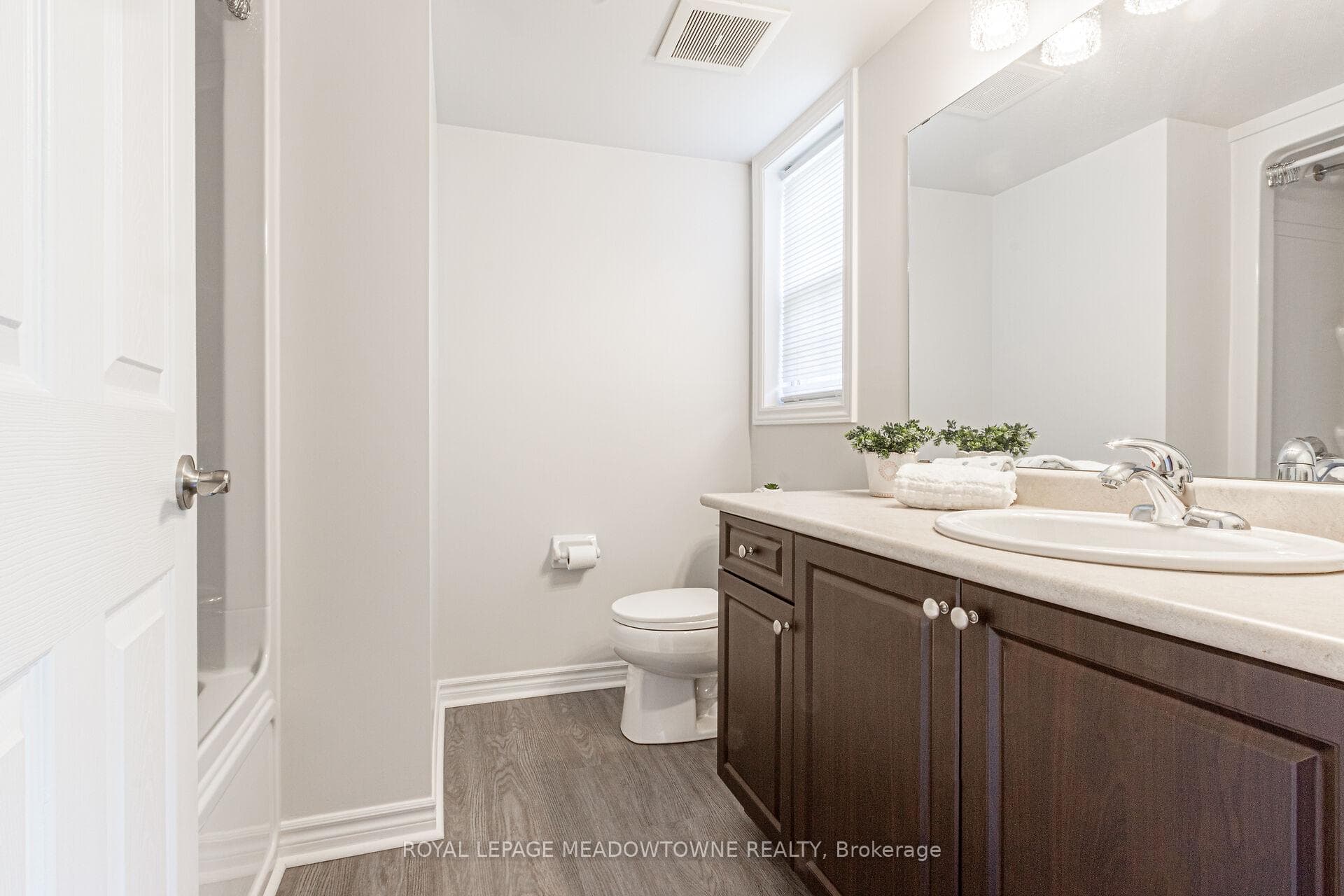 1479 Maple Avenue Unit 202 photo 14
