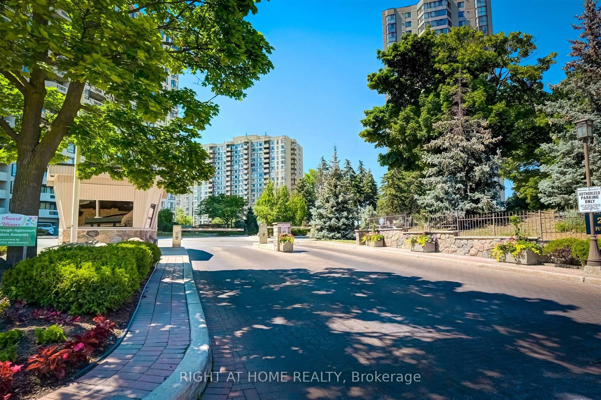 275 Bamburgh Circle Unit 1011 photo 2