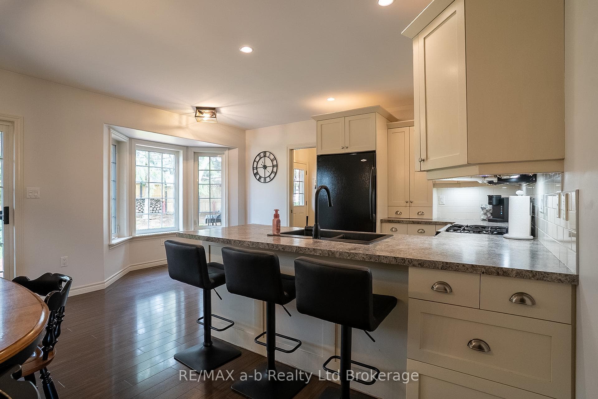 4 Otterview Drive photo 14