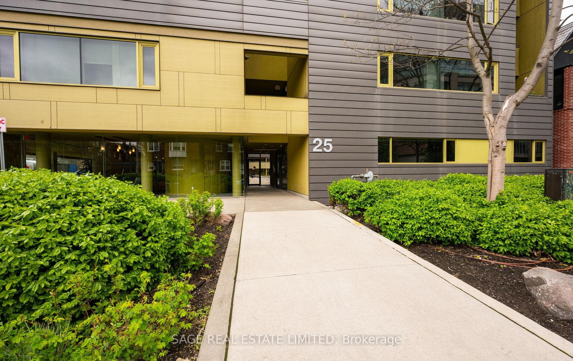 Parking & Locker included