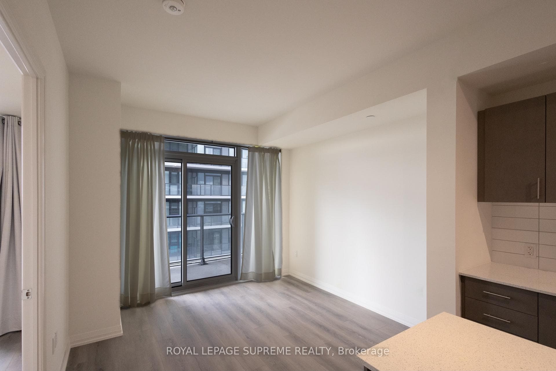 9000 Jane Street Unit 1407 photo 19