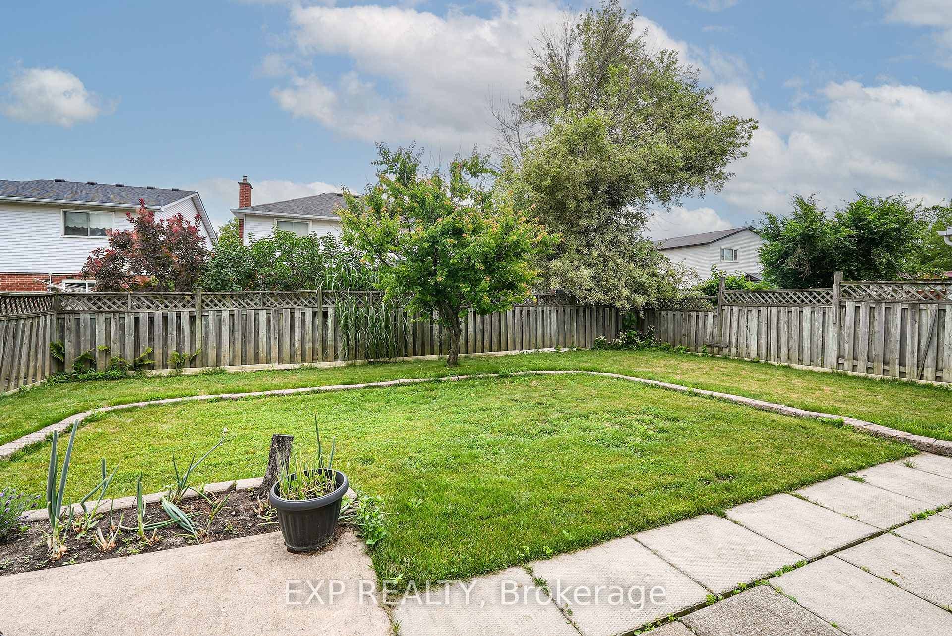 38 Farmington Drive photo 32
