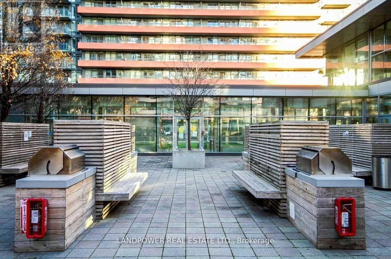 4K Spadina Avenue Unit 720 photo 33
